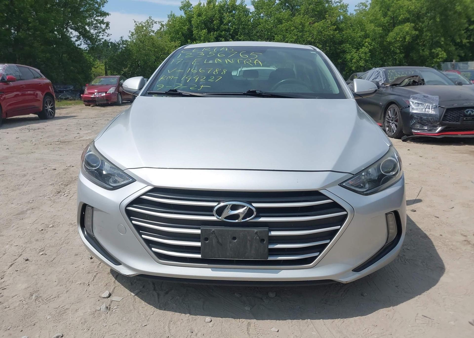 2017 HYUNDAI ELANTRA SE