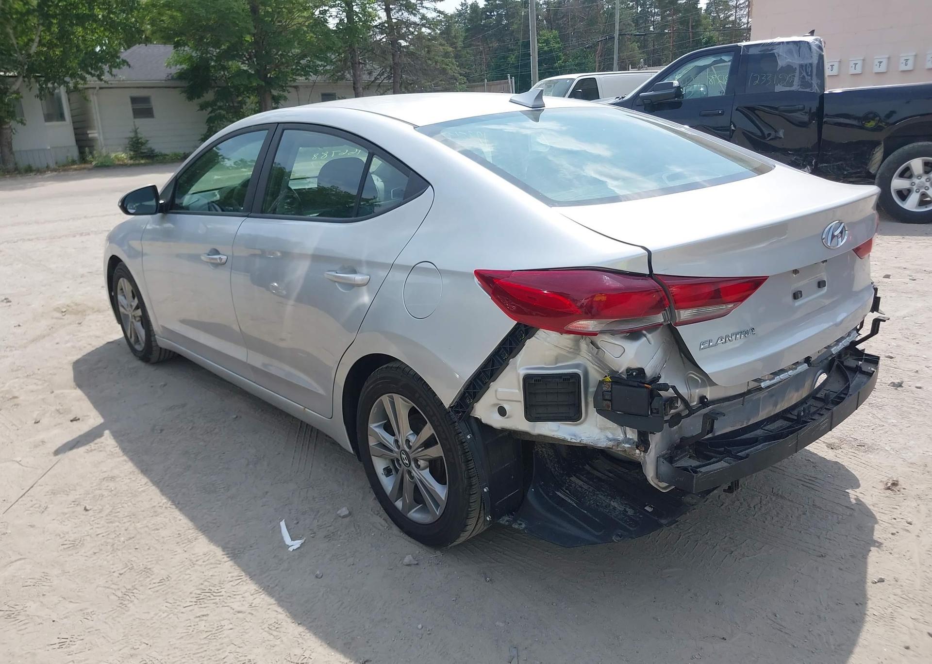 2017 HYUNDAI ELANTRA SE