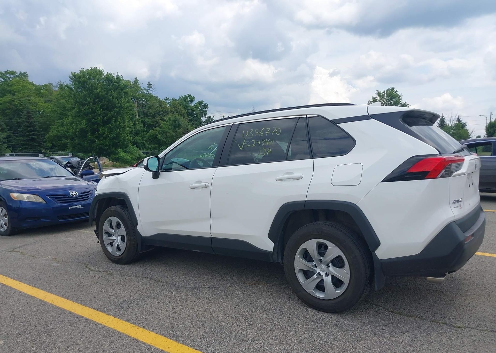 2021 TOYOTA RAV4 LE
