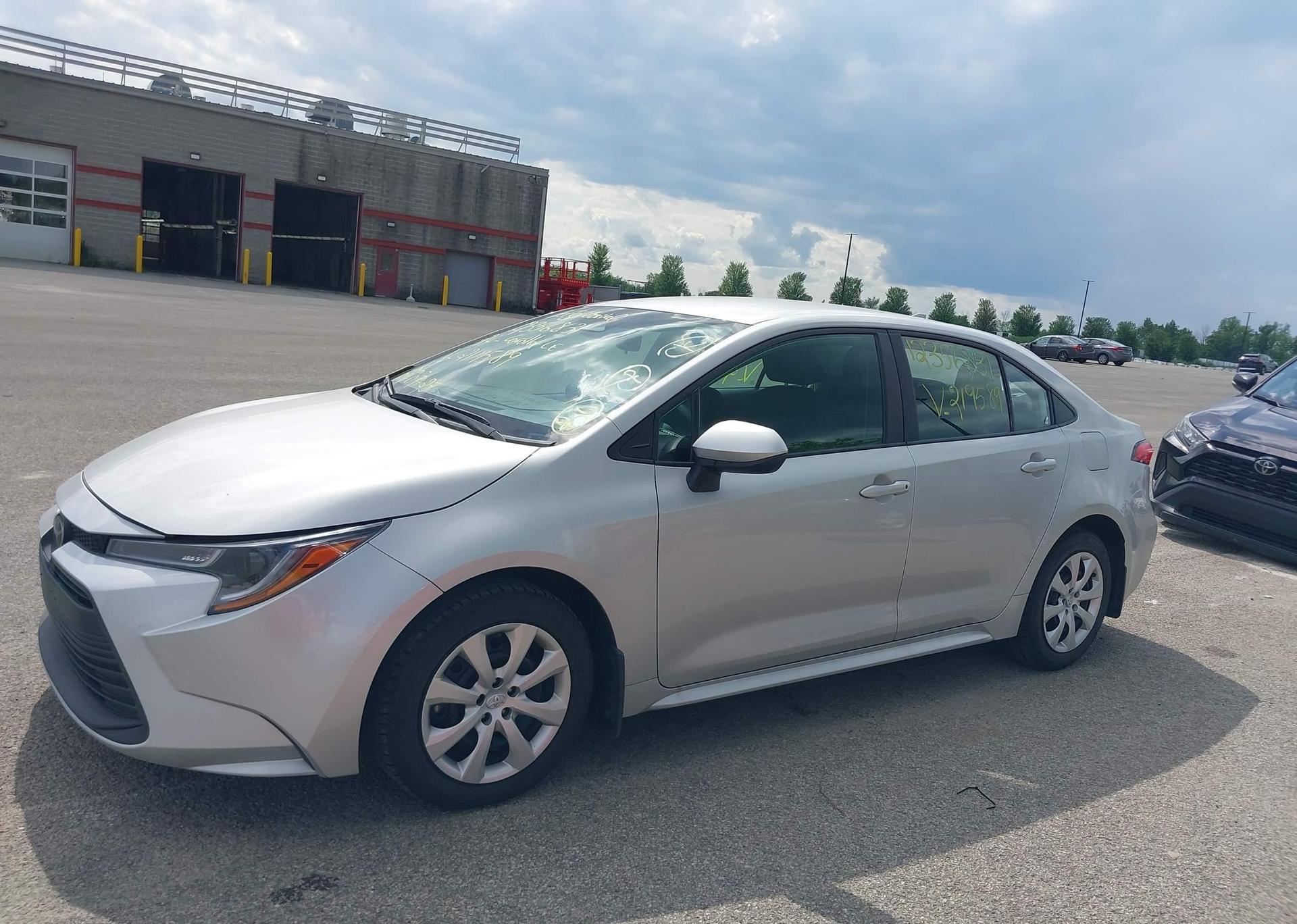 2024 TOYOTA COROLLA LE
