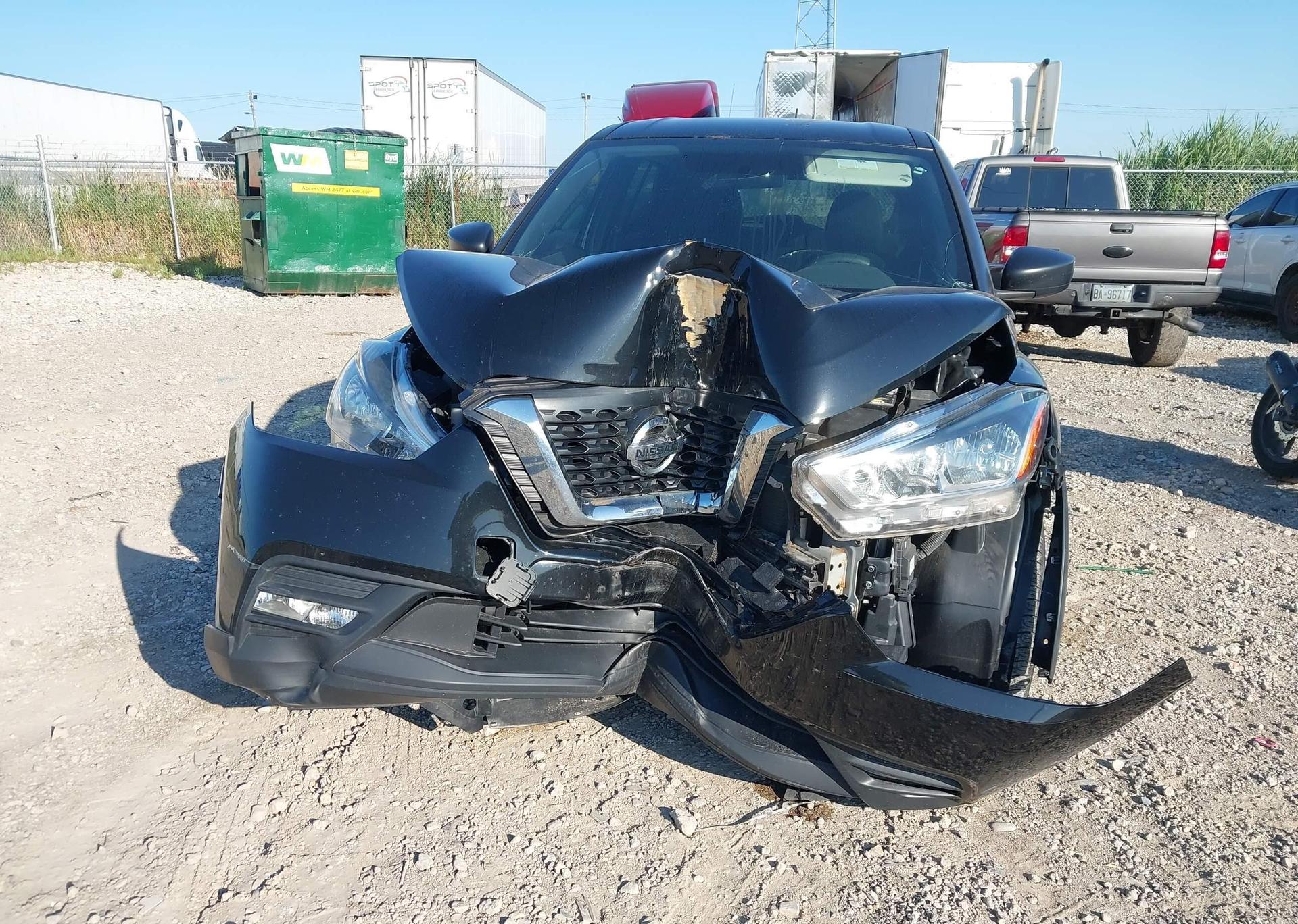 2019 NISSAN KICKS S