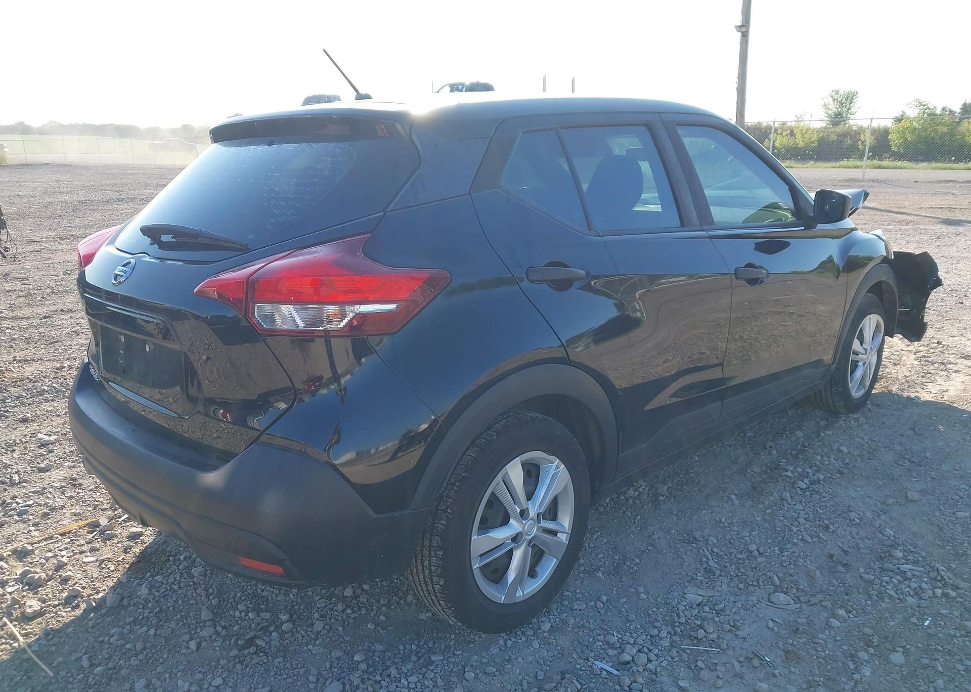 2019 NISSAN KICKS S