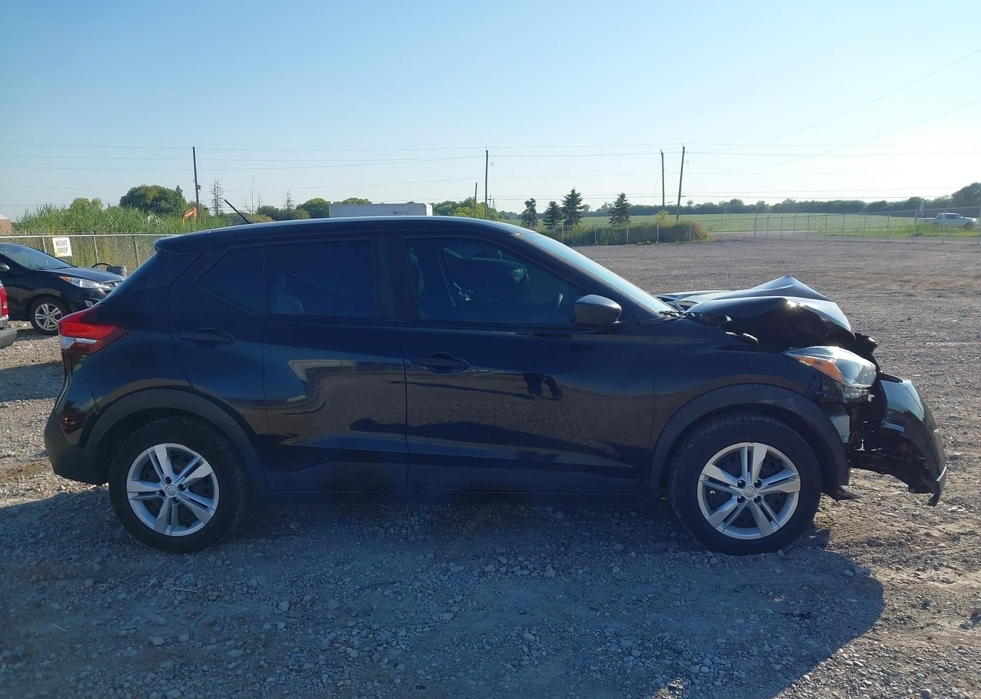 2019 NISSAN KICKS S