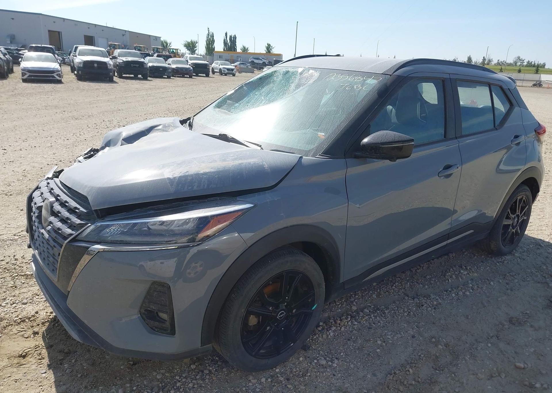 2022 NISSAN KICKS SR