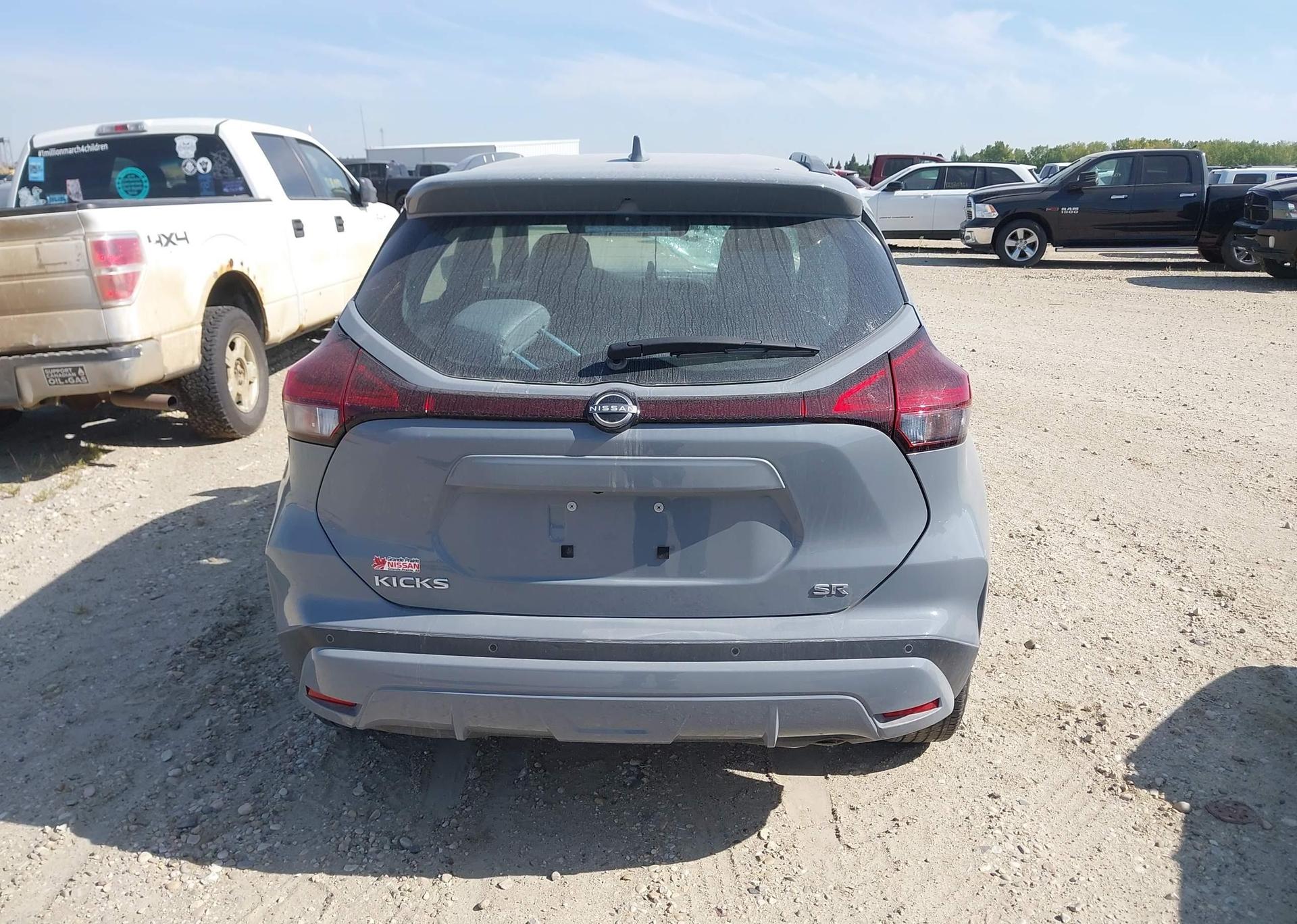 2022 NISSAN KICKS SR