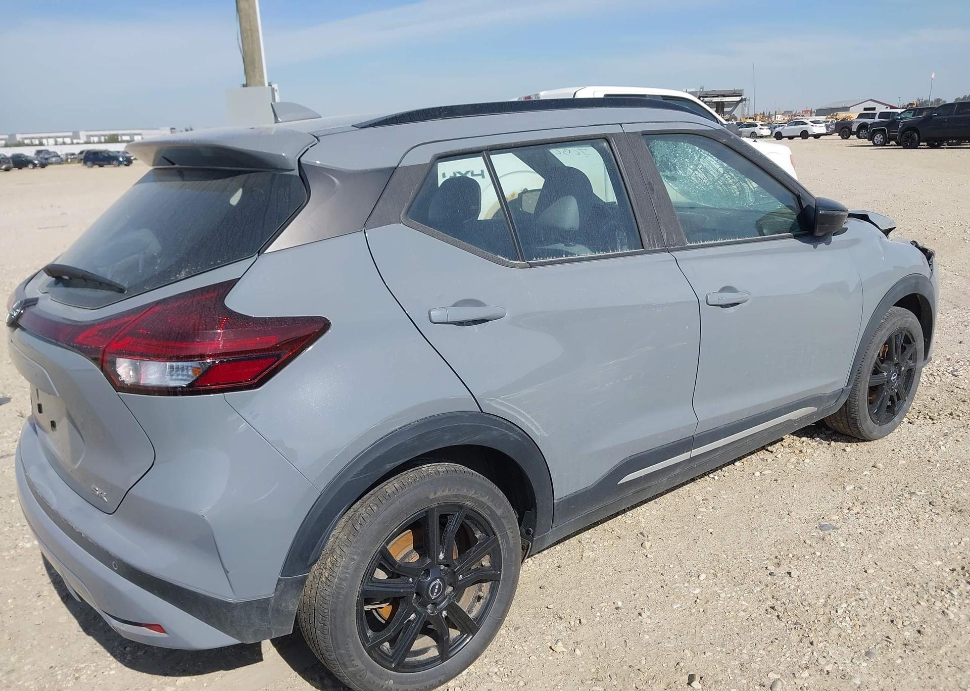 2022 NISSAN KICKS SR
