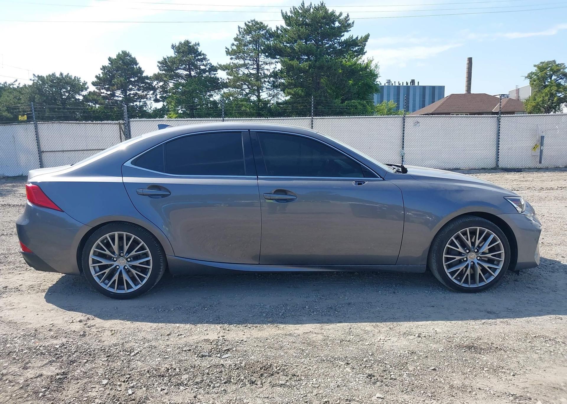 2019 LEXUS IS 300
