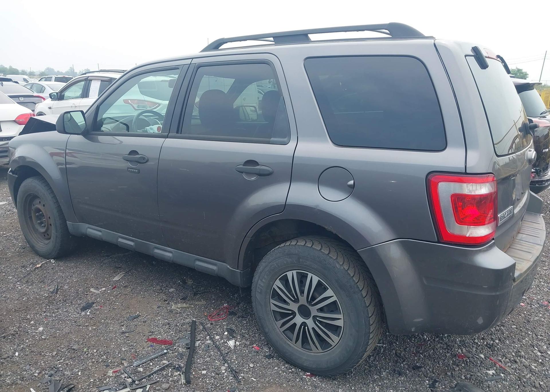 2011 FORD ESCAPE XLT