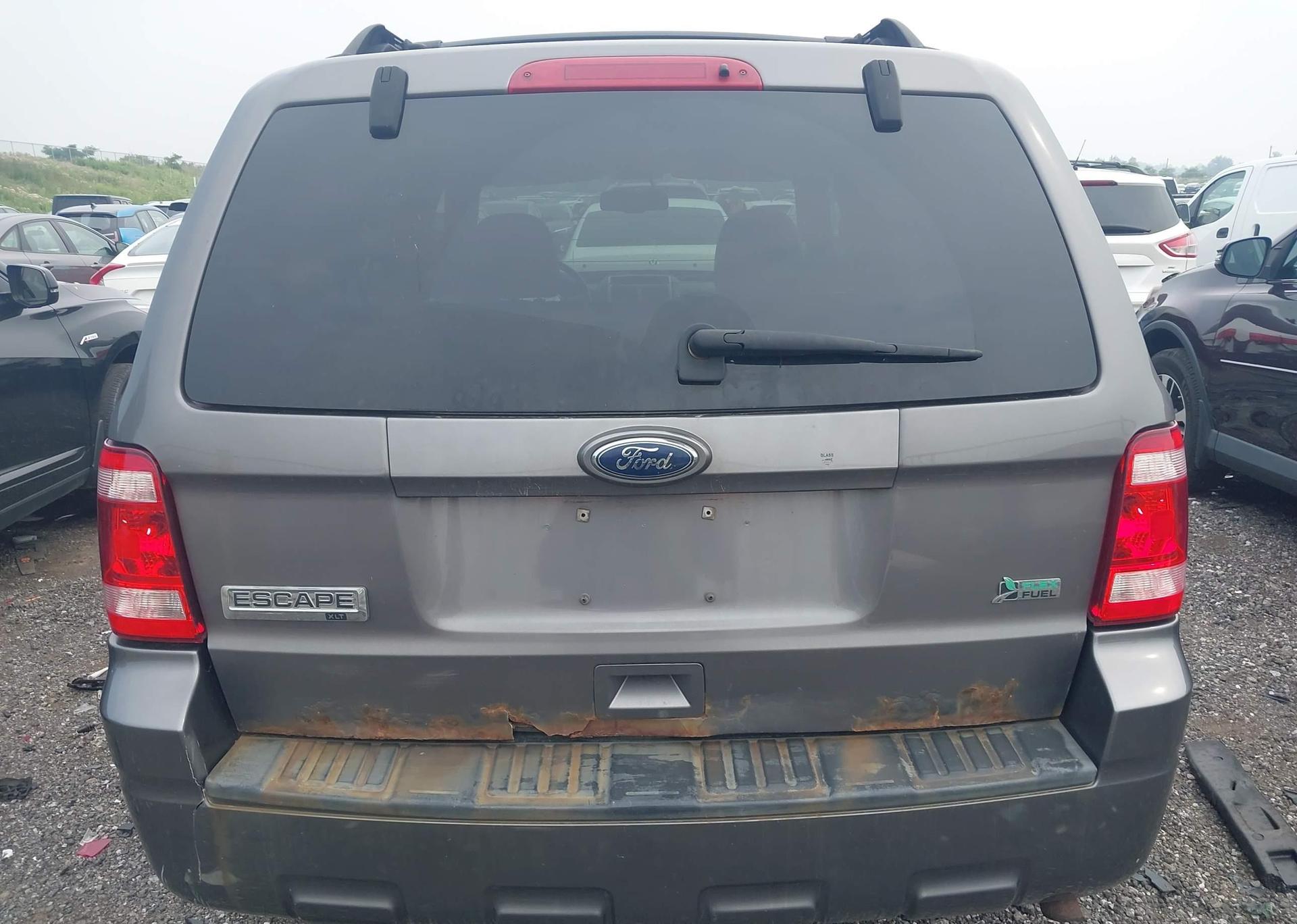 2011 FORD ESCAPE XLT
