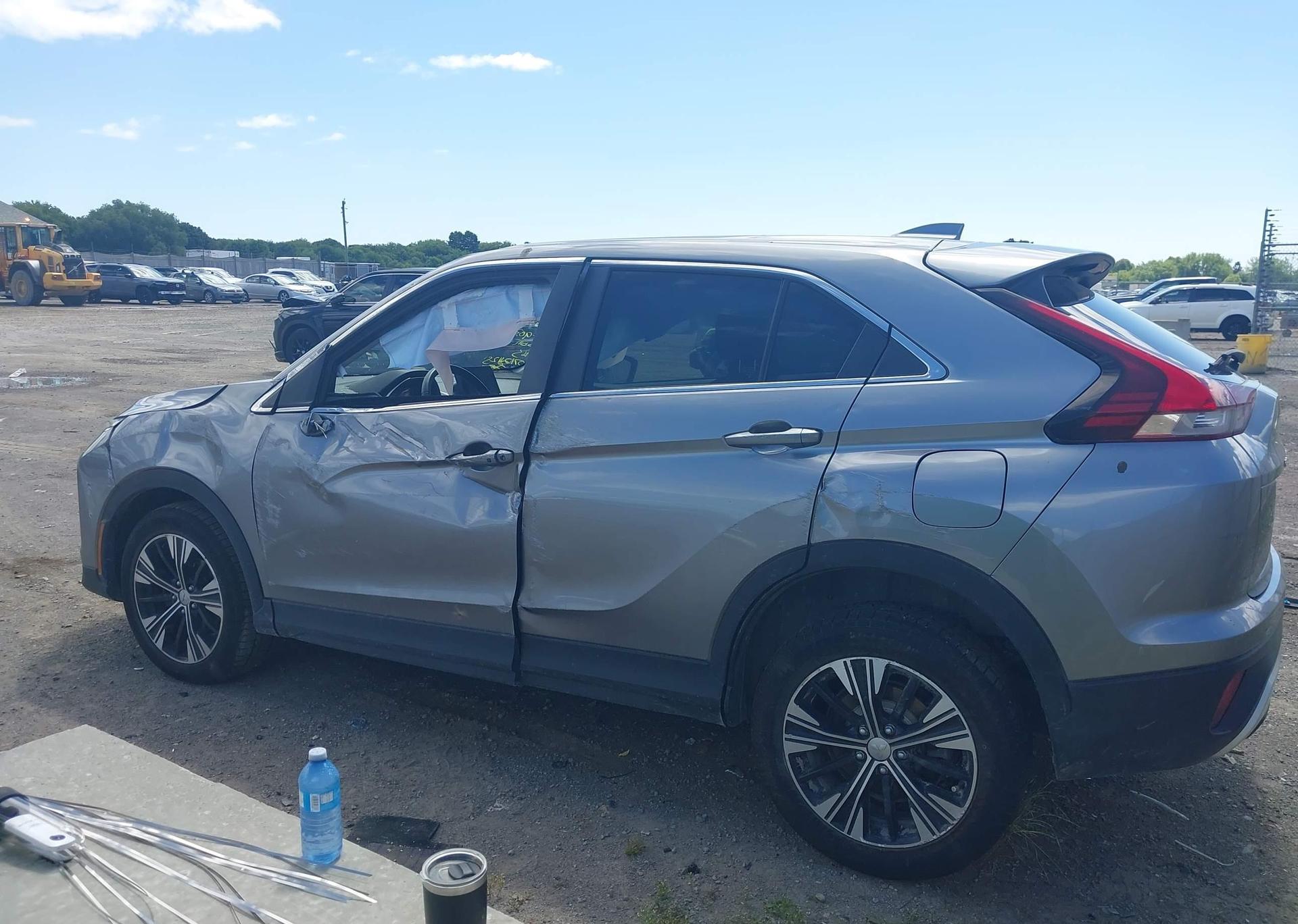 2022 MITSUBISHI ECLIPSE CROSS LE