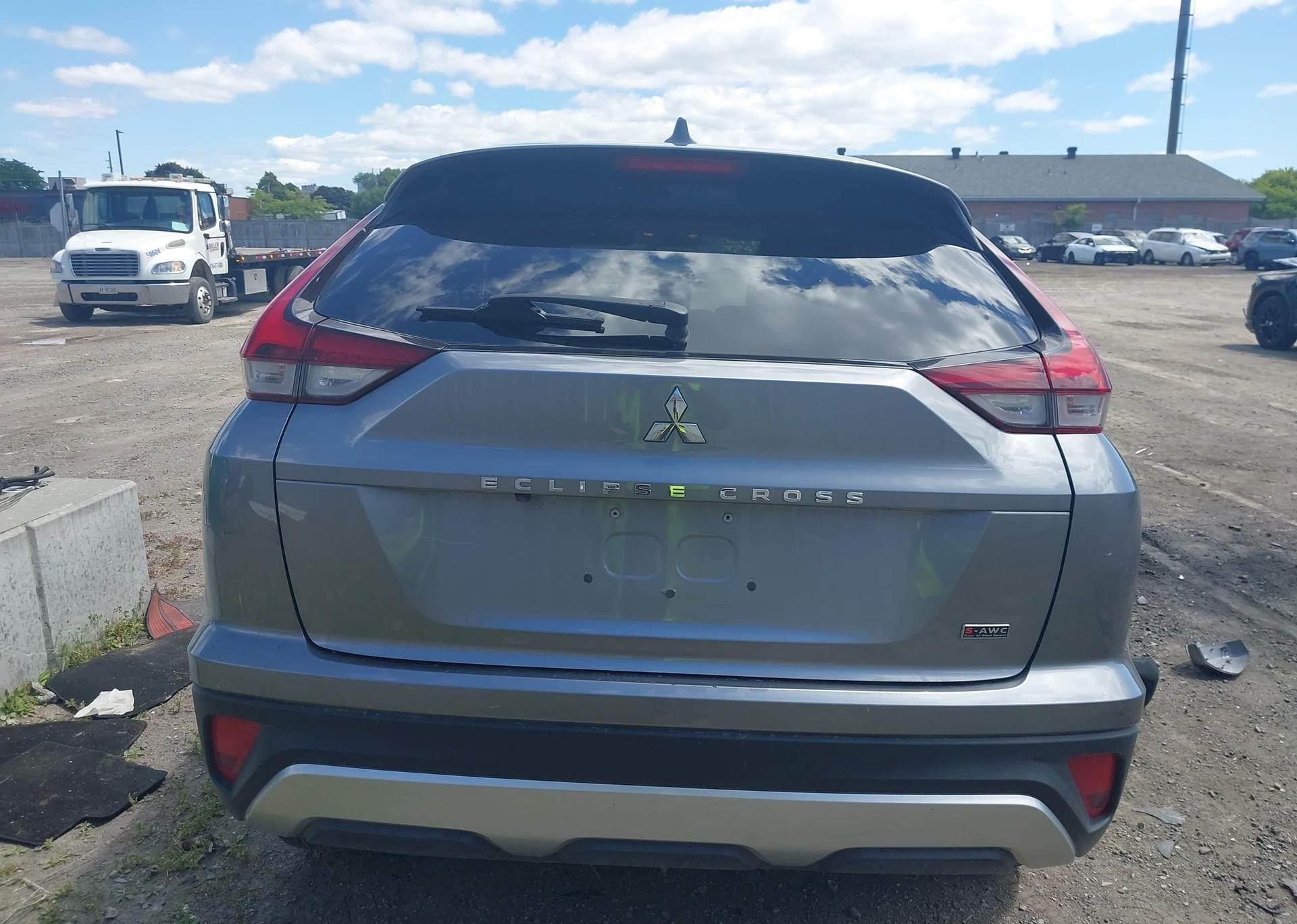 2022 MITSUBISHI ECLIPSE CROSS LE