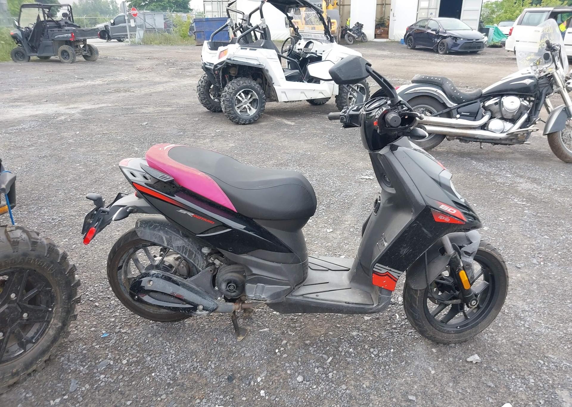 2022 APRILIA SR MOTARD 50