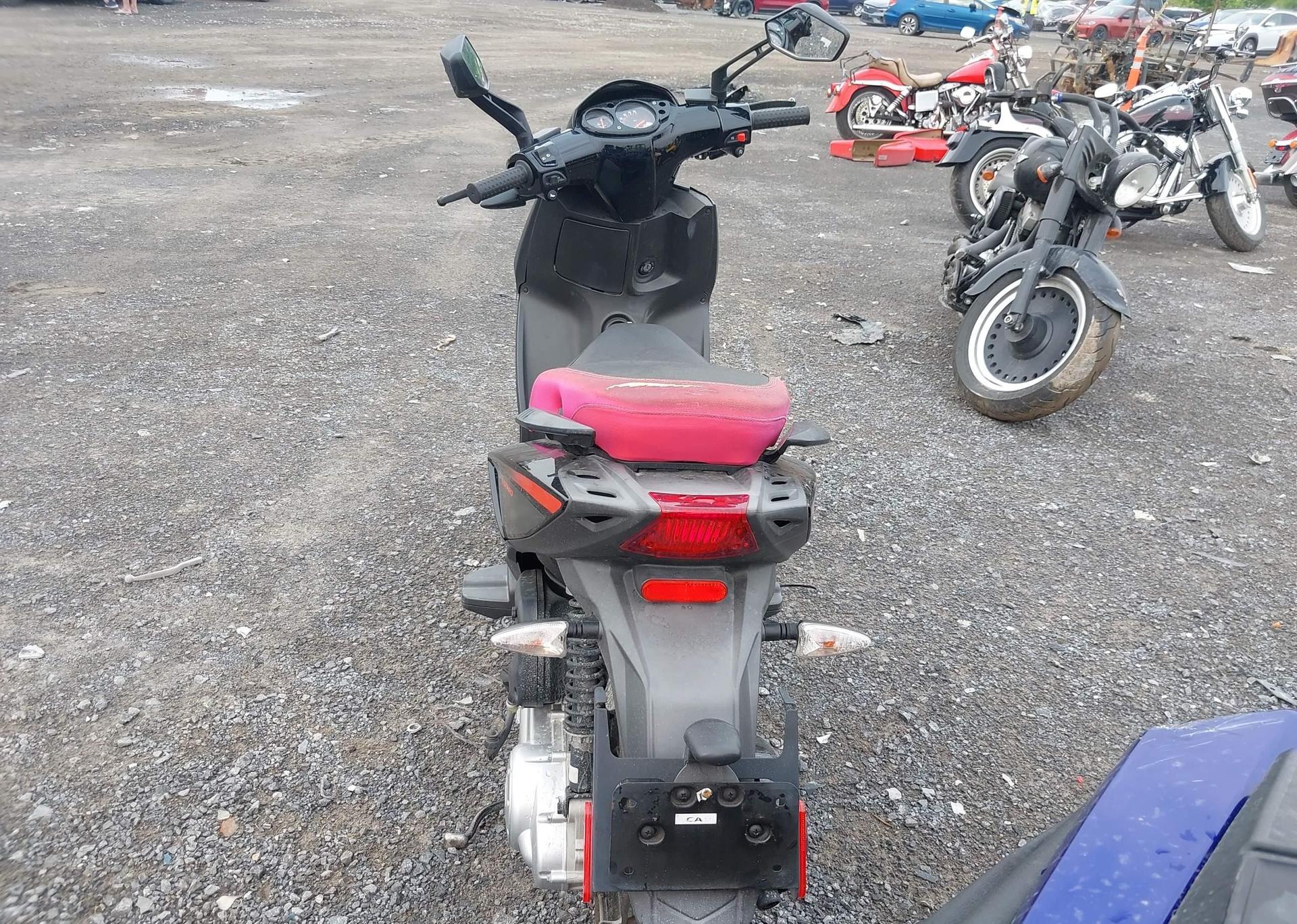 2022 APRILIA SR MOTARD 50