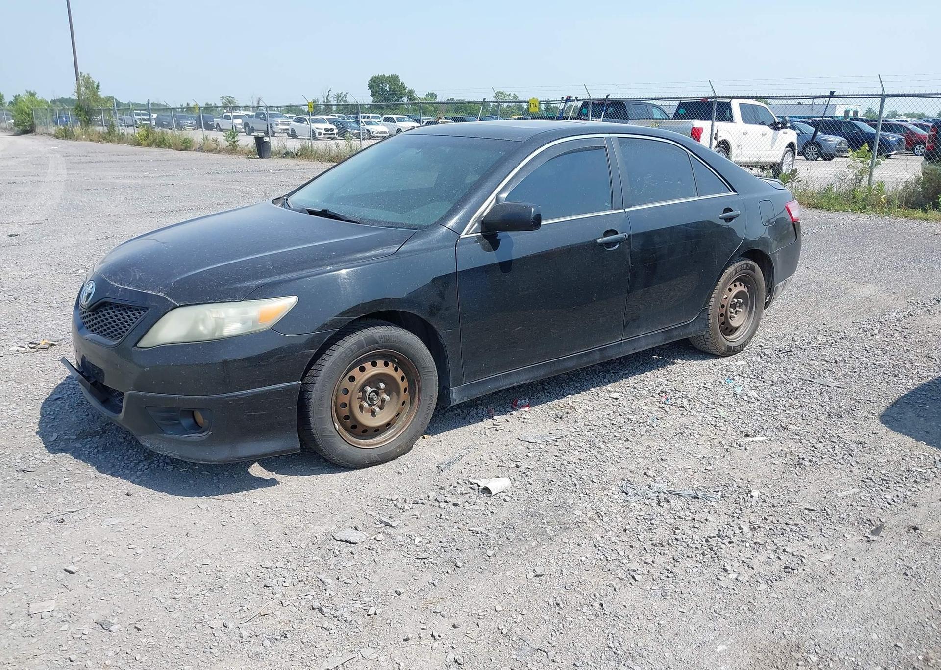 2011 TOYOTA CAMRY
