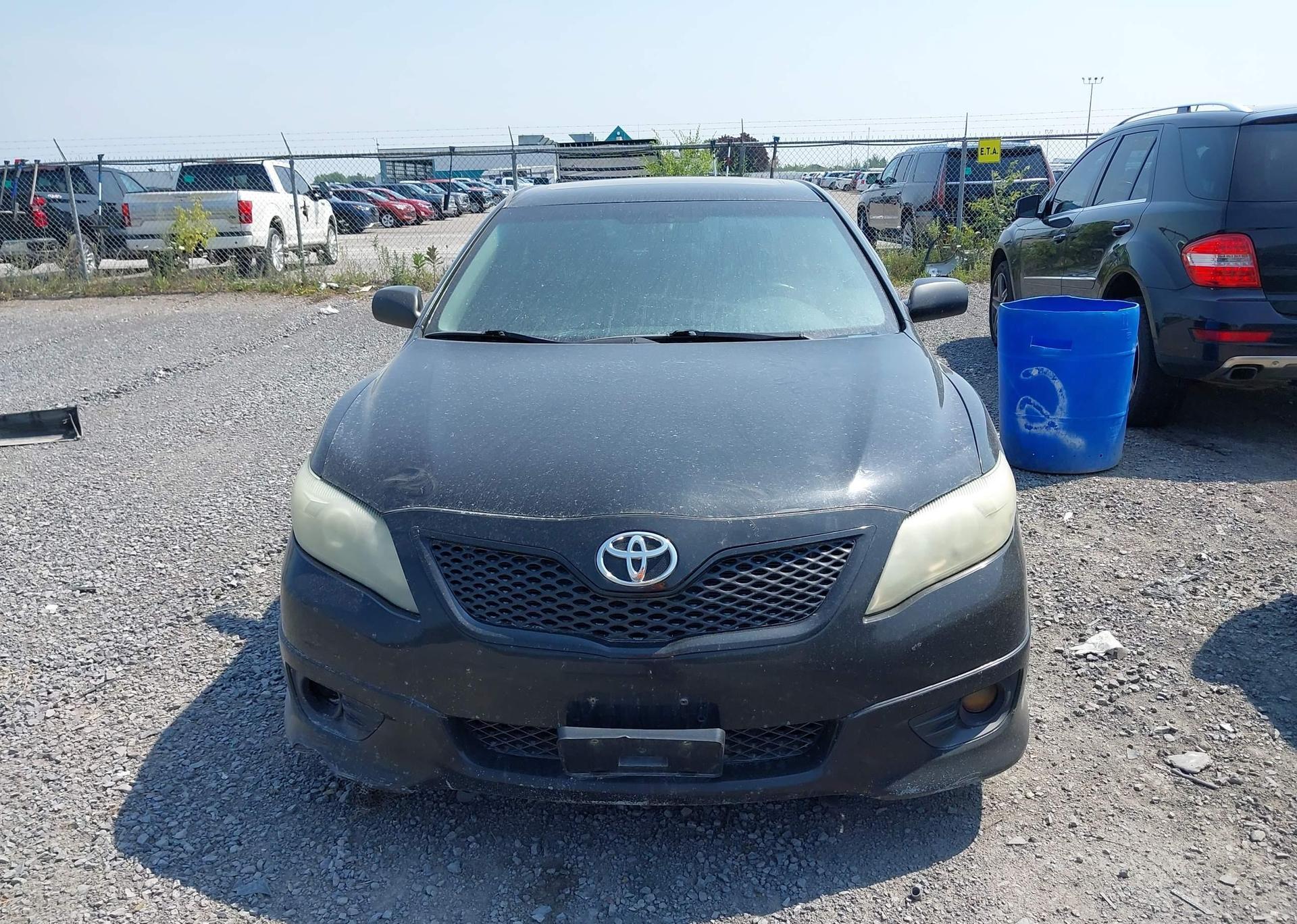 2011 TOYOTA CAMRY