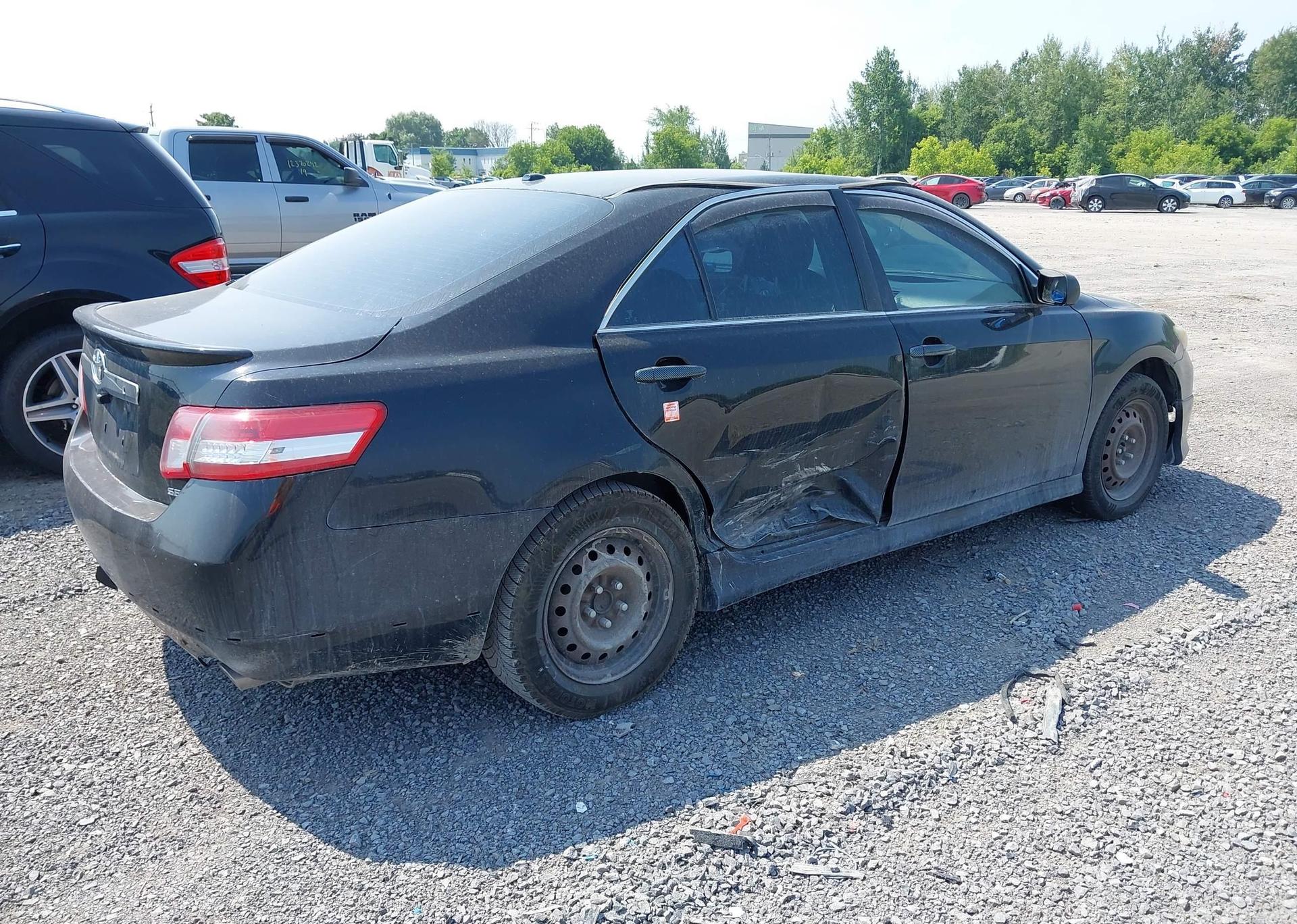 2011 TOYOTA CAMRY