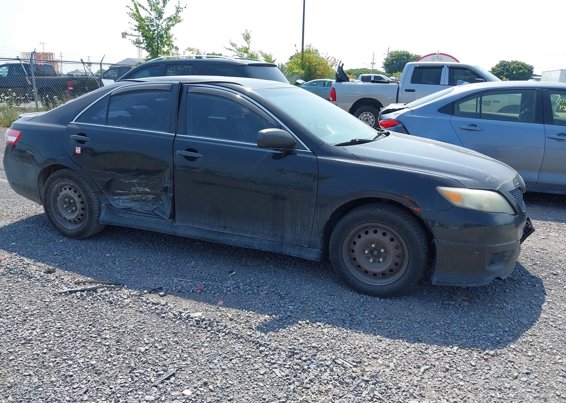 2011 TOYOTA CAMRY