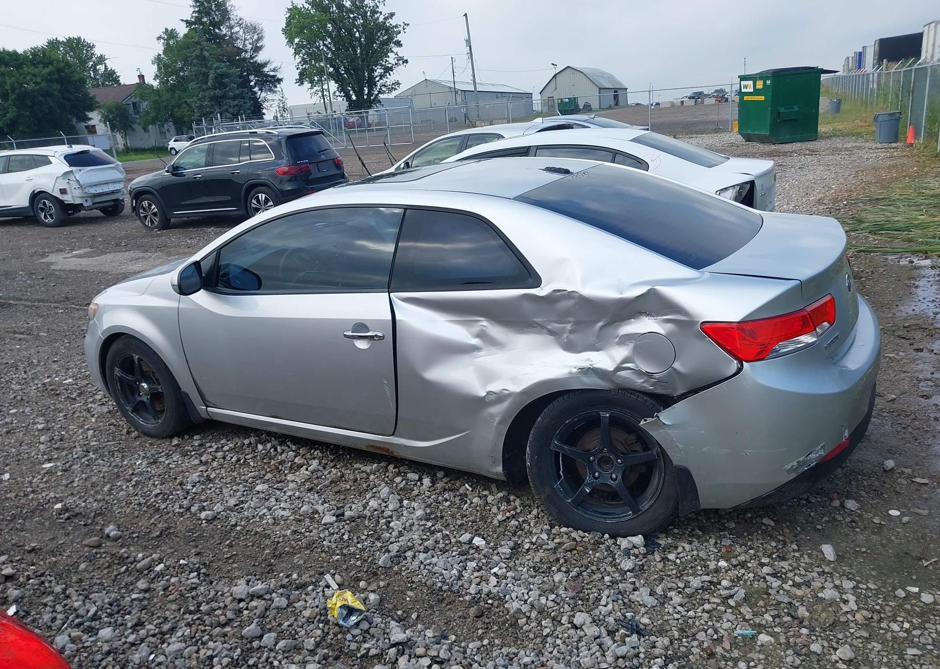 2011 KIA FORTE SX