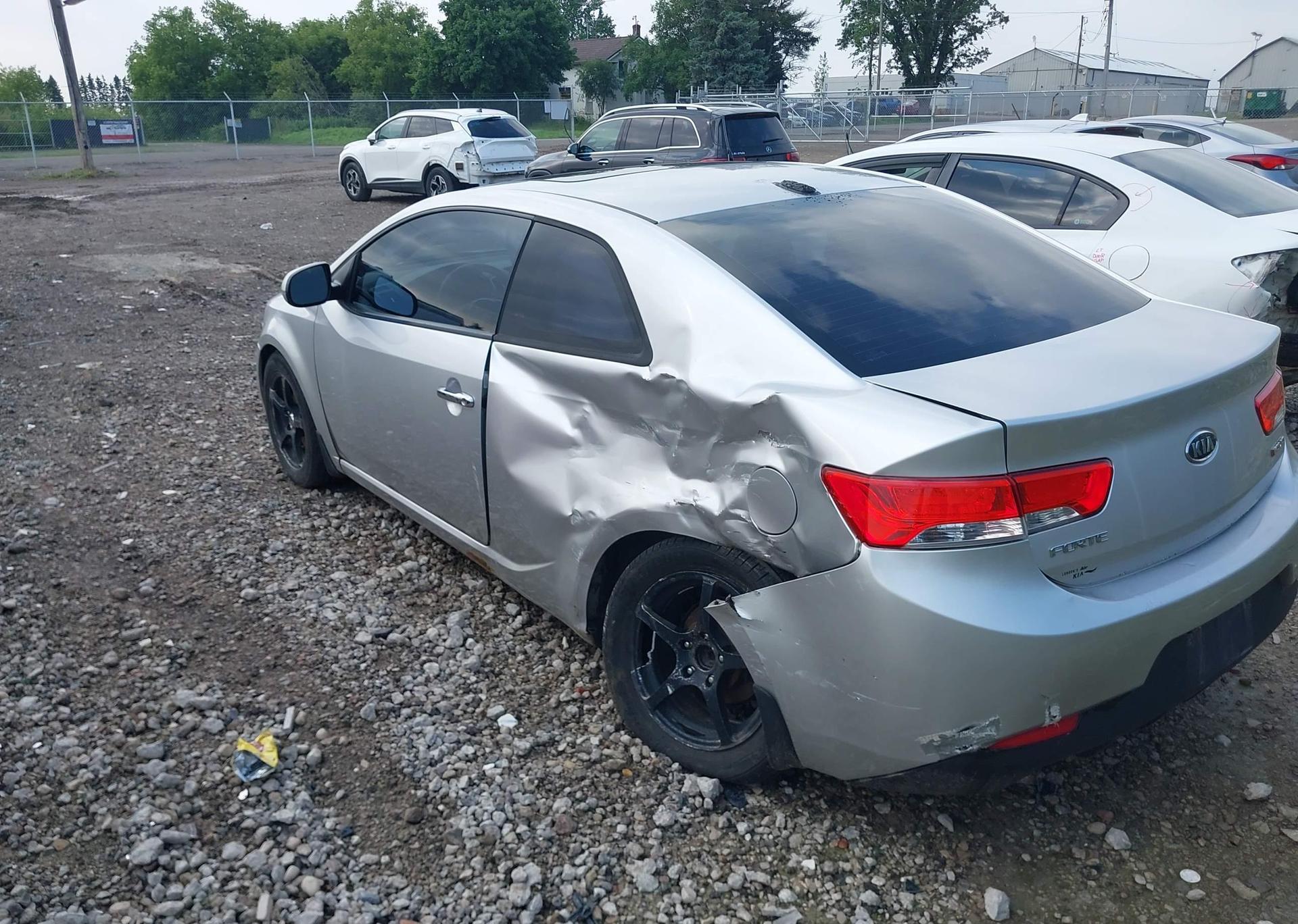2011 KIA FORTE SX