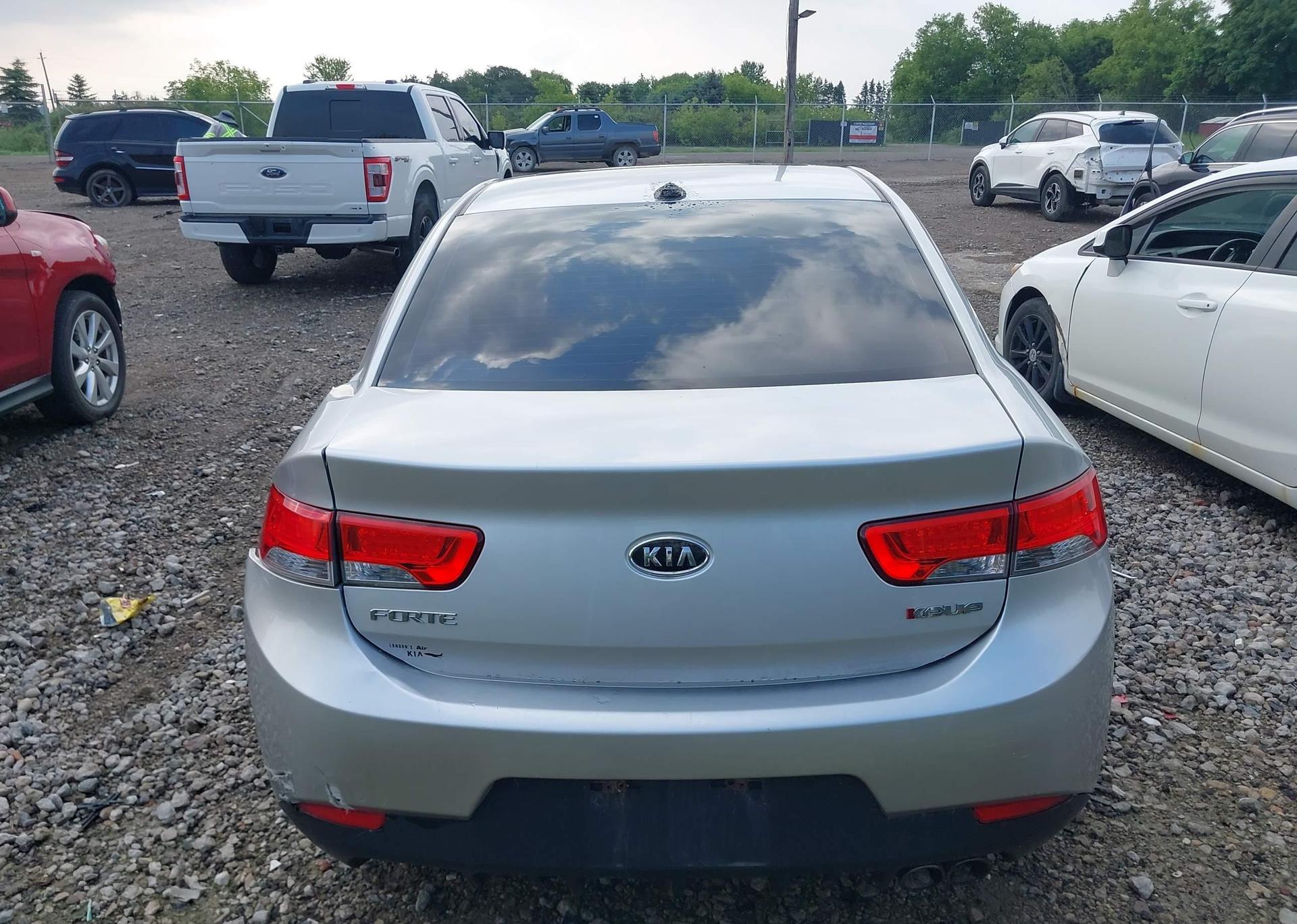 2011 KIA FORTE SX