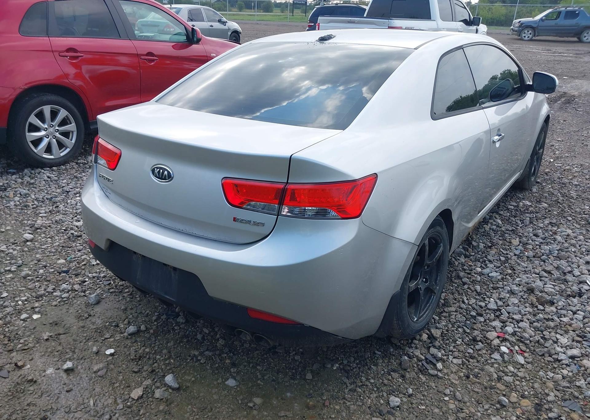 2011 KIA FORTE SX