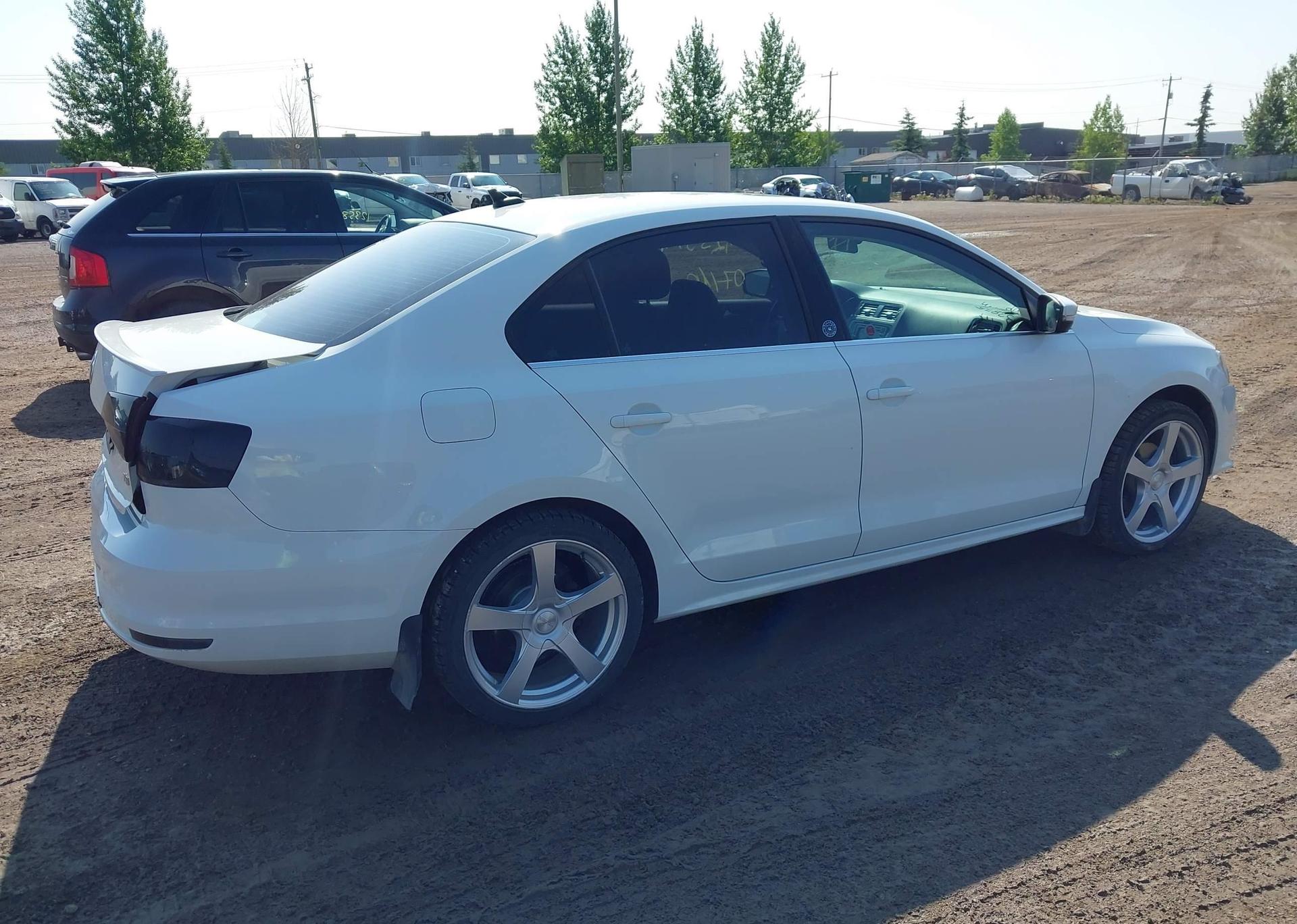 2017 VOLKSWAGEN JETTA WOLFSBURG EDITION