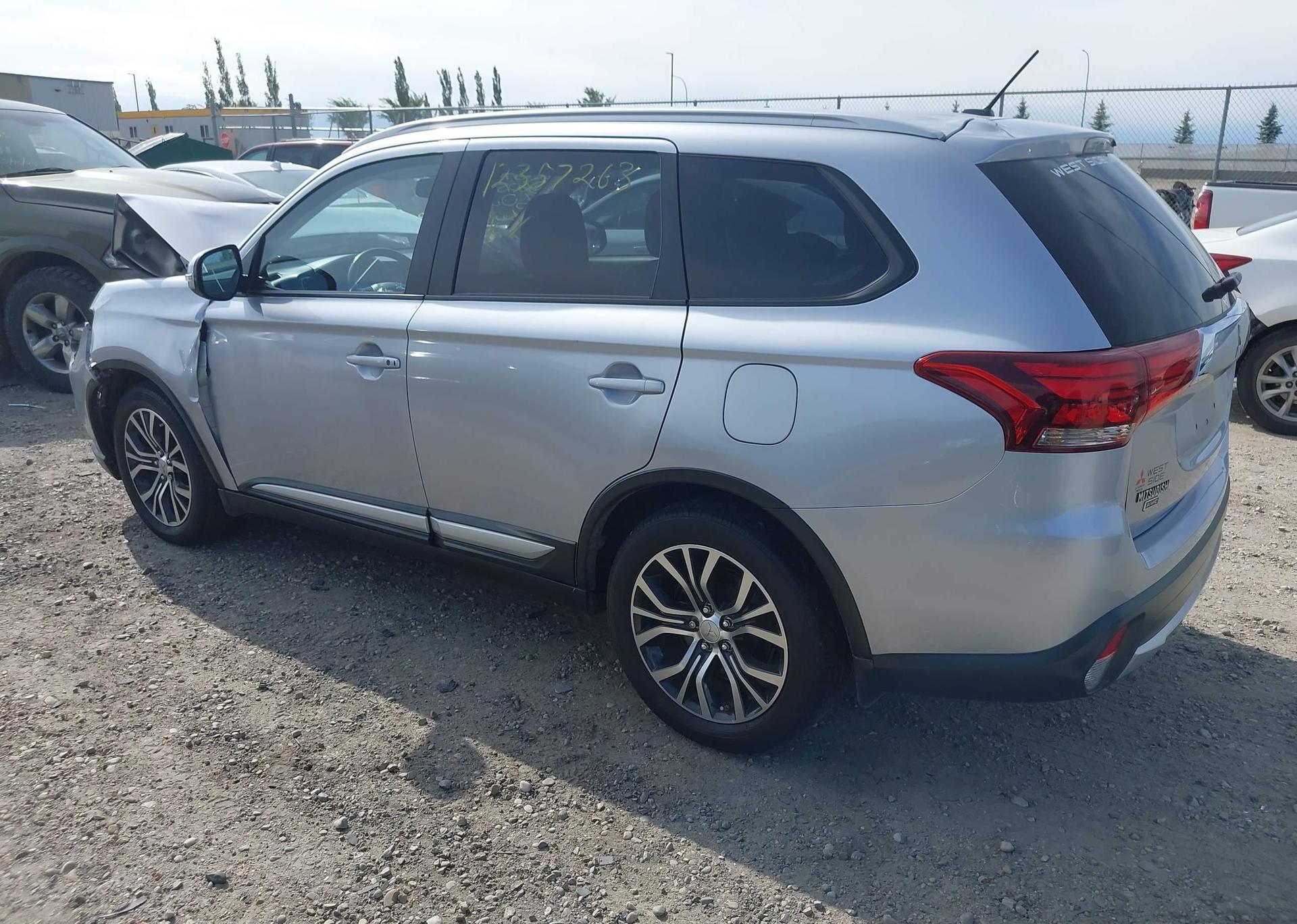 2016 MITSUBISHI OUTLANDER ES