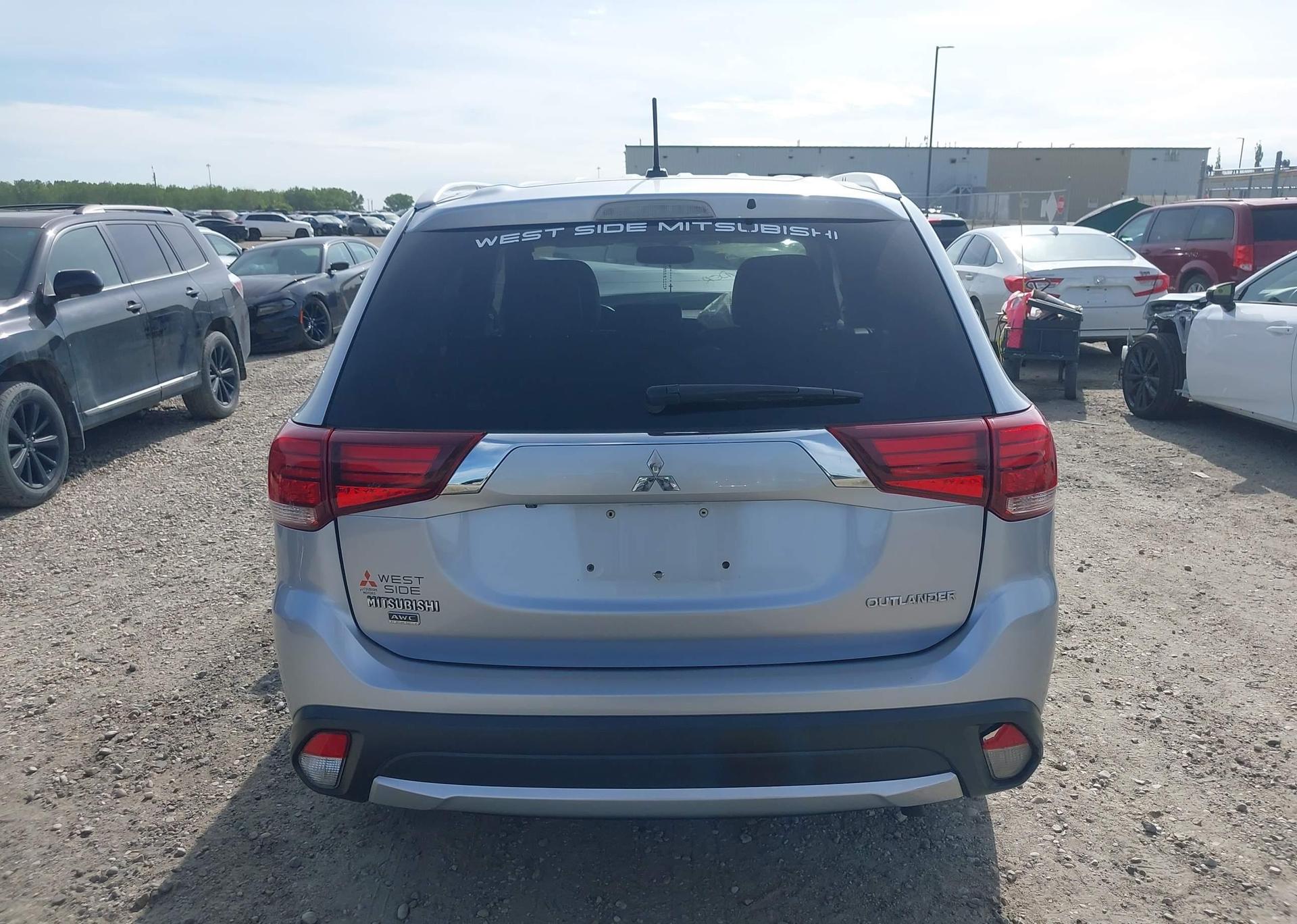 2016 MITSUBISHI OUTLANDER ES