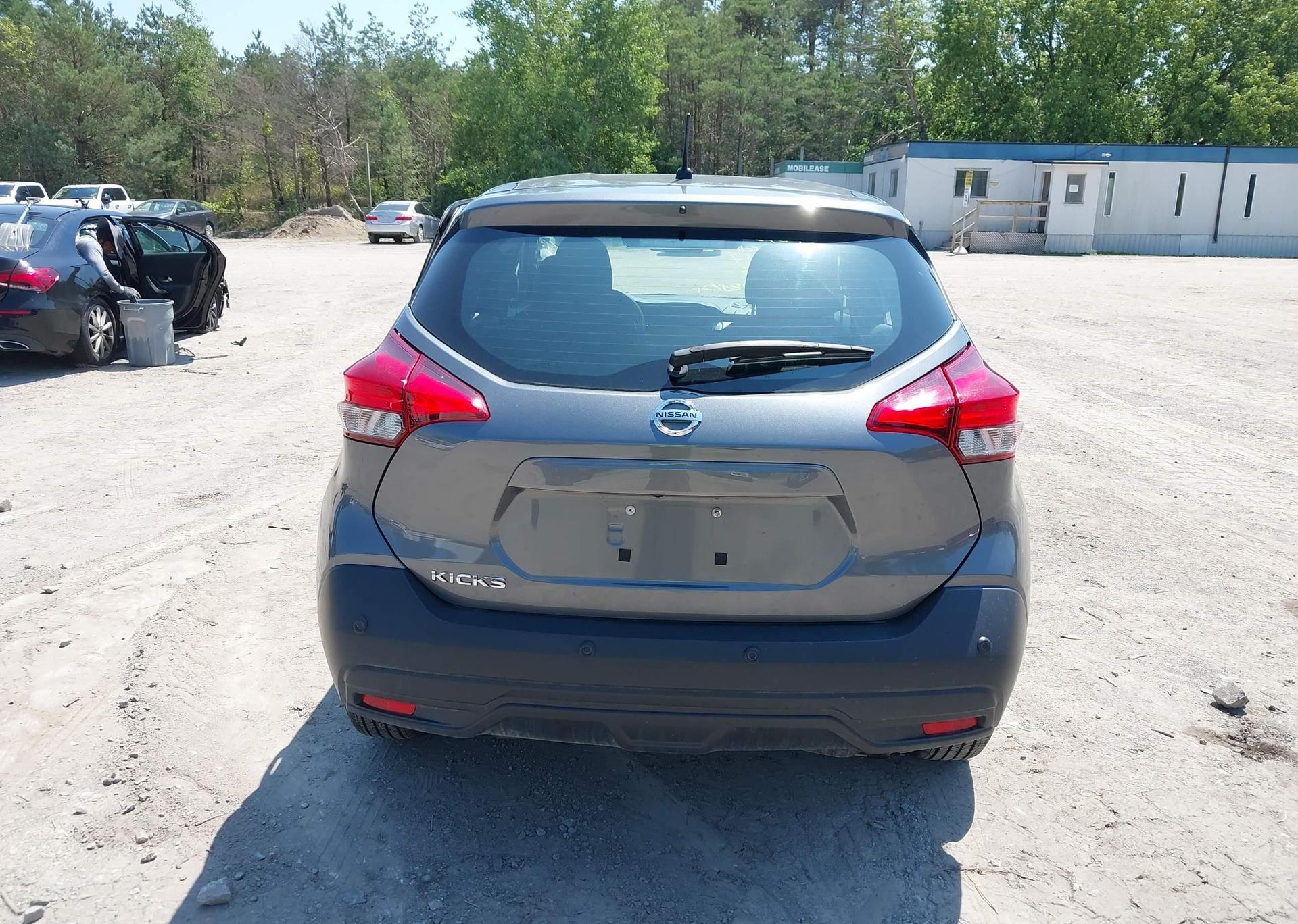 2020 NISSAN KICKS