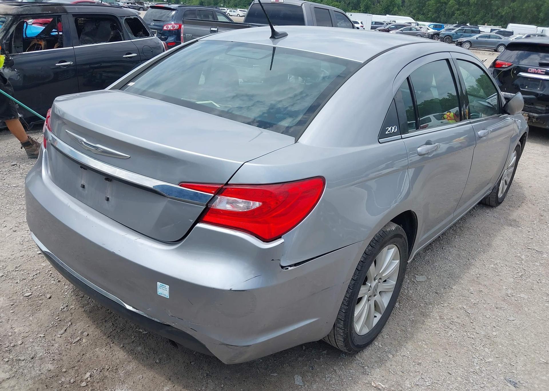 2014 CHRYSLER 200