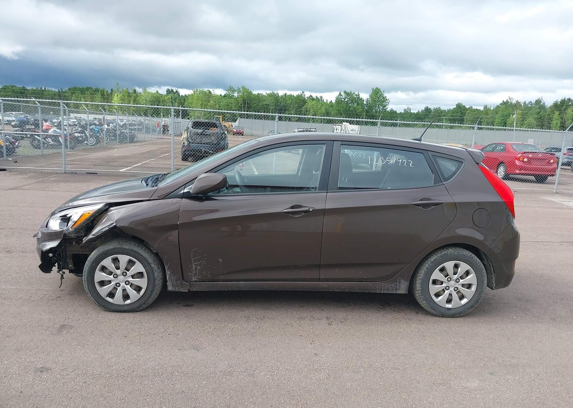 2016 HYUNDAI ACCENT SE