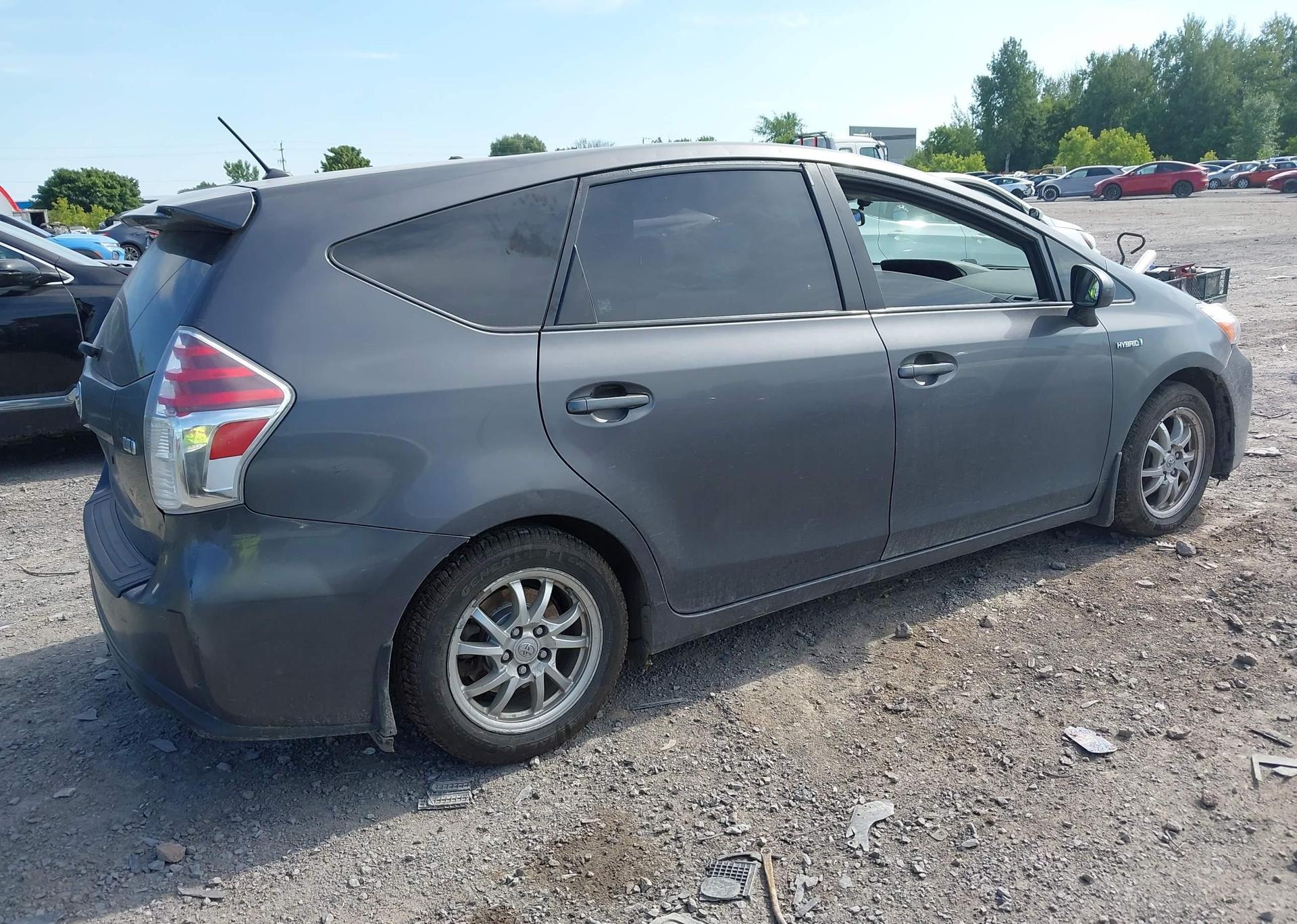 2016 TOYOTA PRIUS V