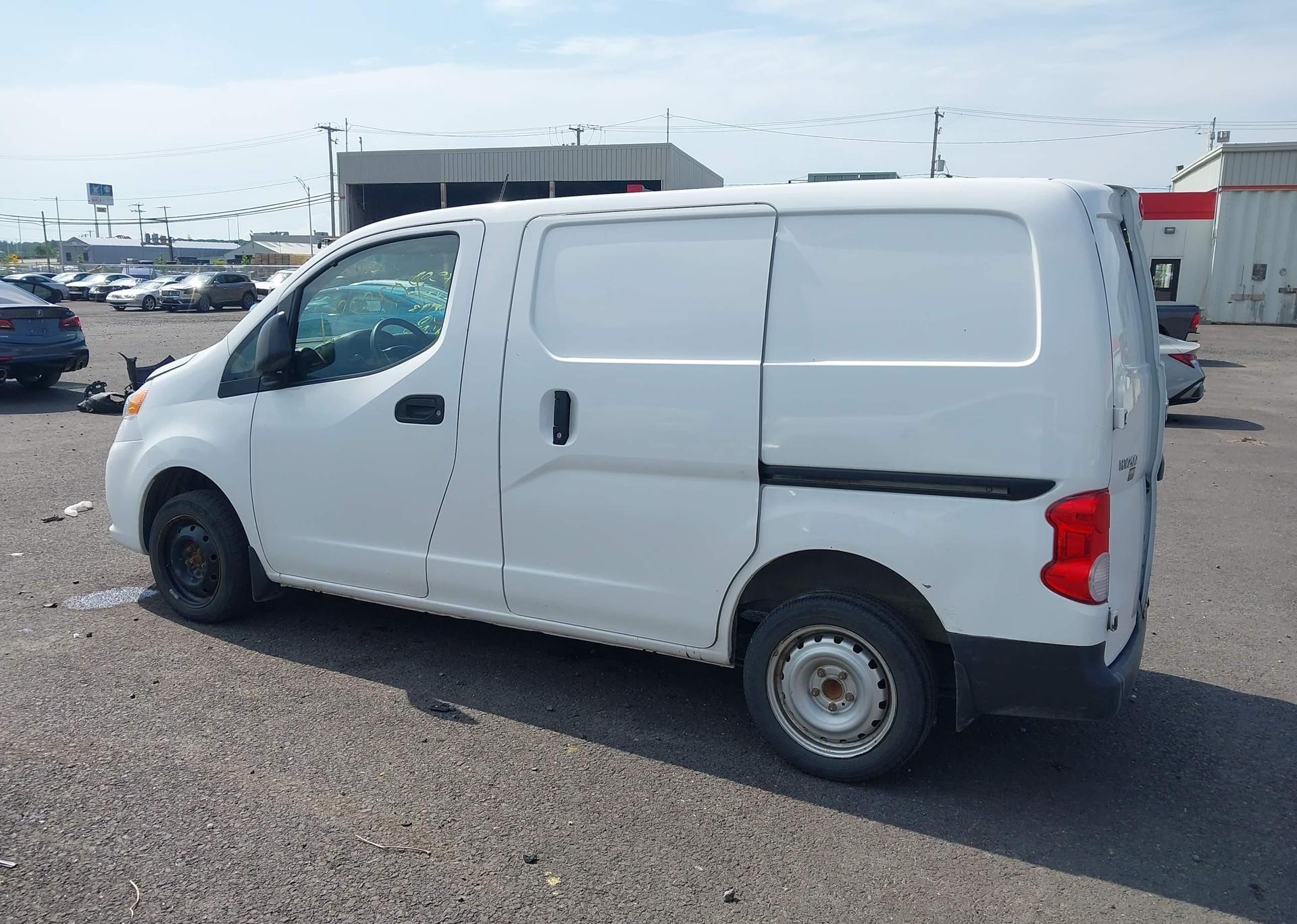 2021 NISSAN NV200