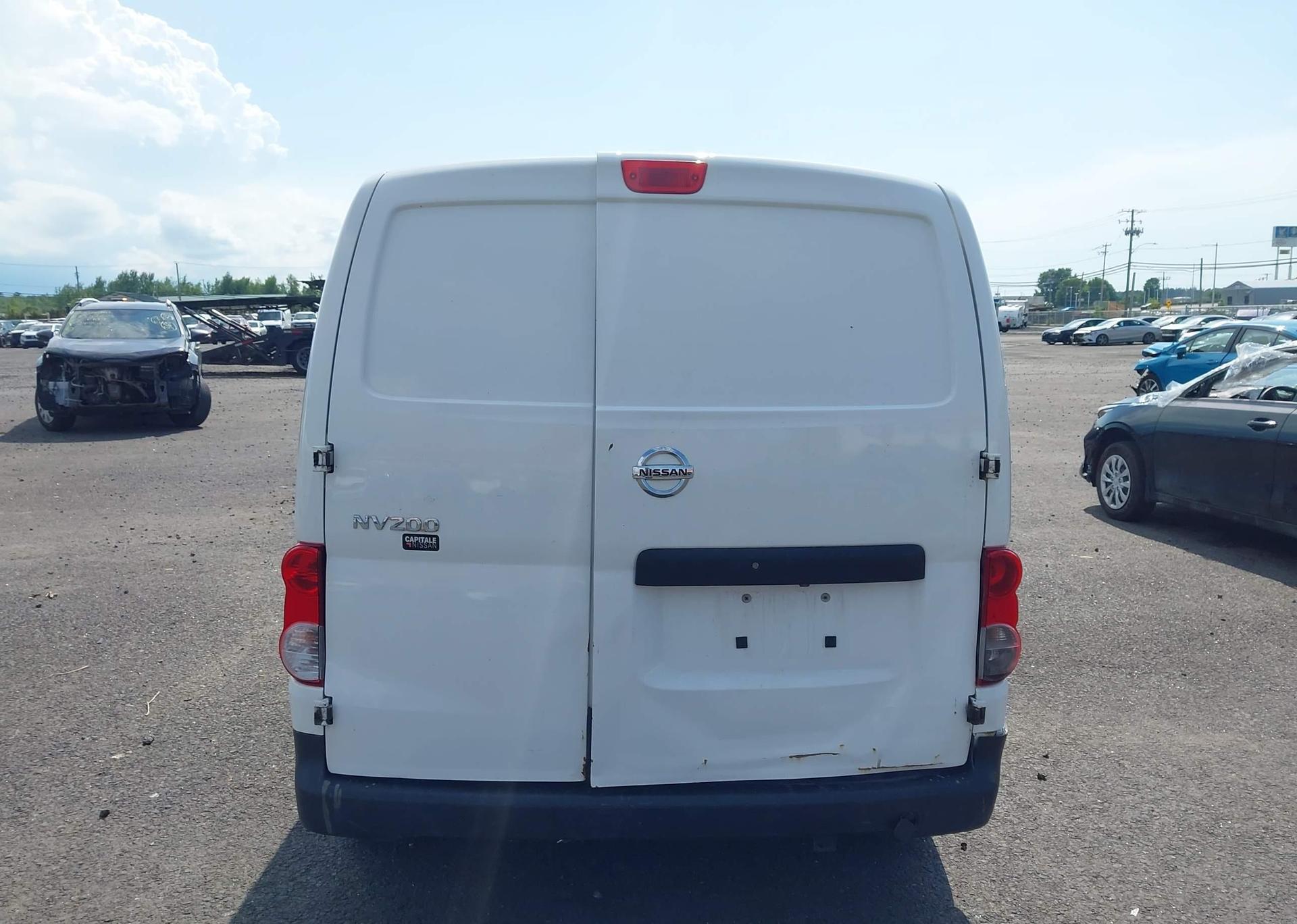 2021 NISSAN NV200