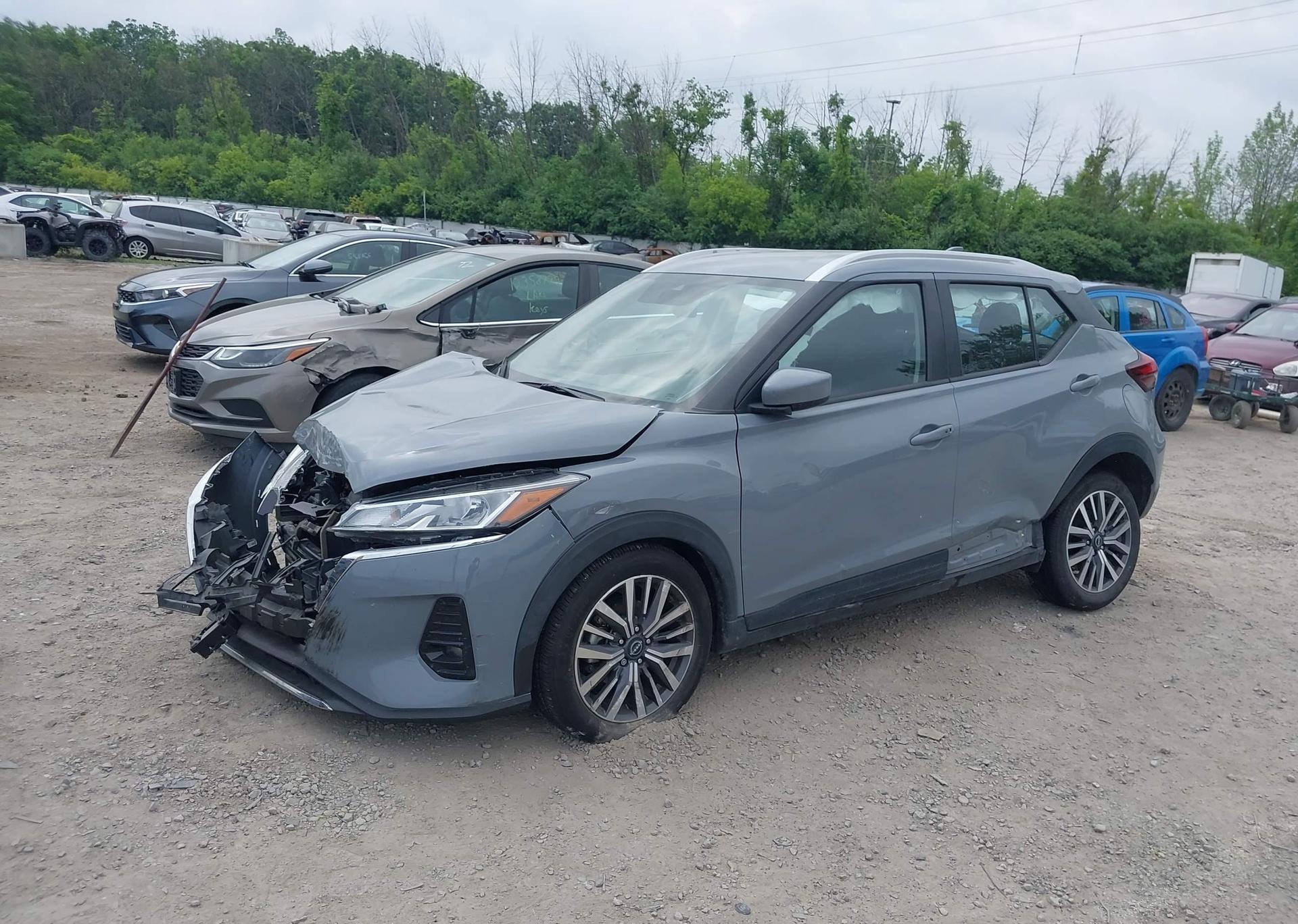 2024 NISSAN KICKS