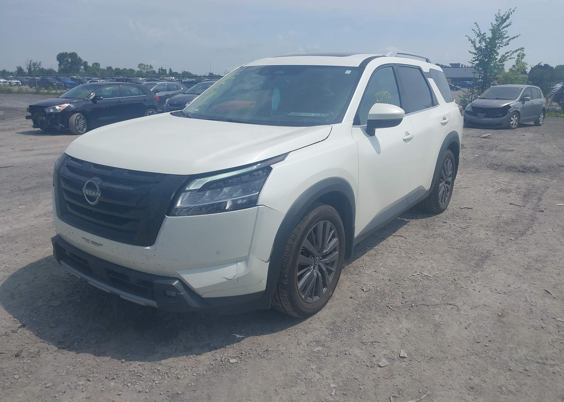 2022 NISSAN pathfinder sl
