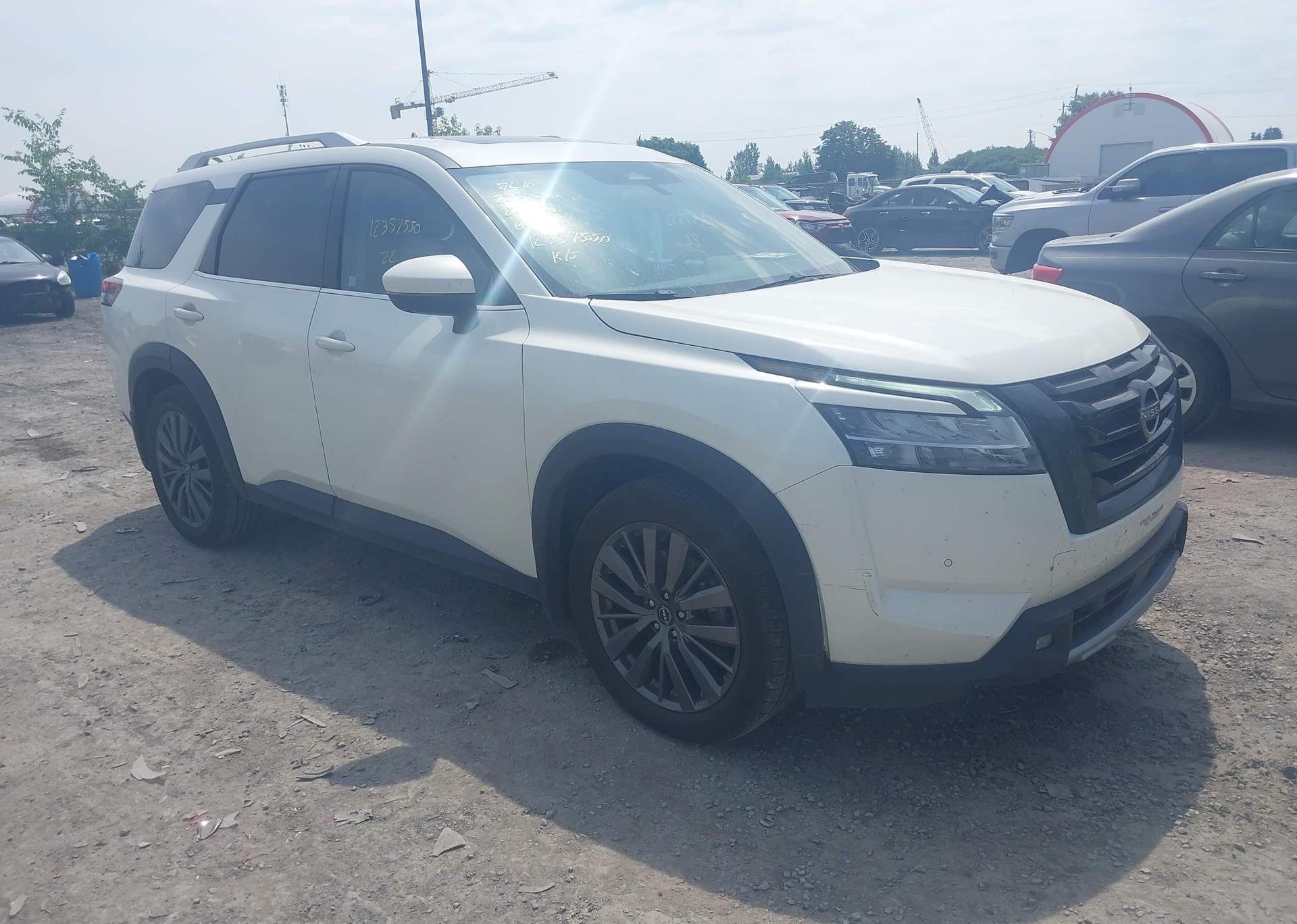 2022 NISSAN pathfinder sl