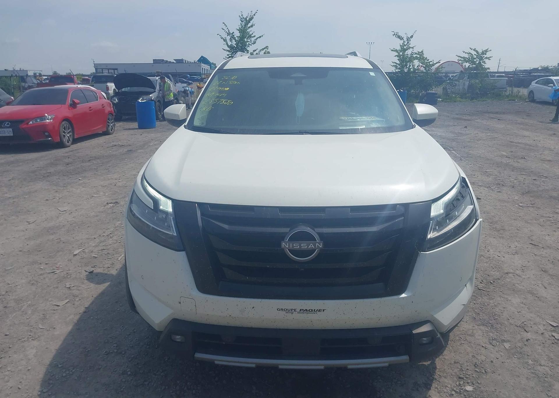2022 NISSAN pathfinder sl
