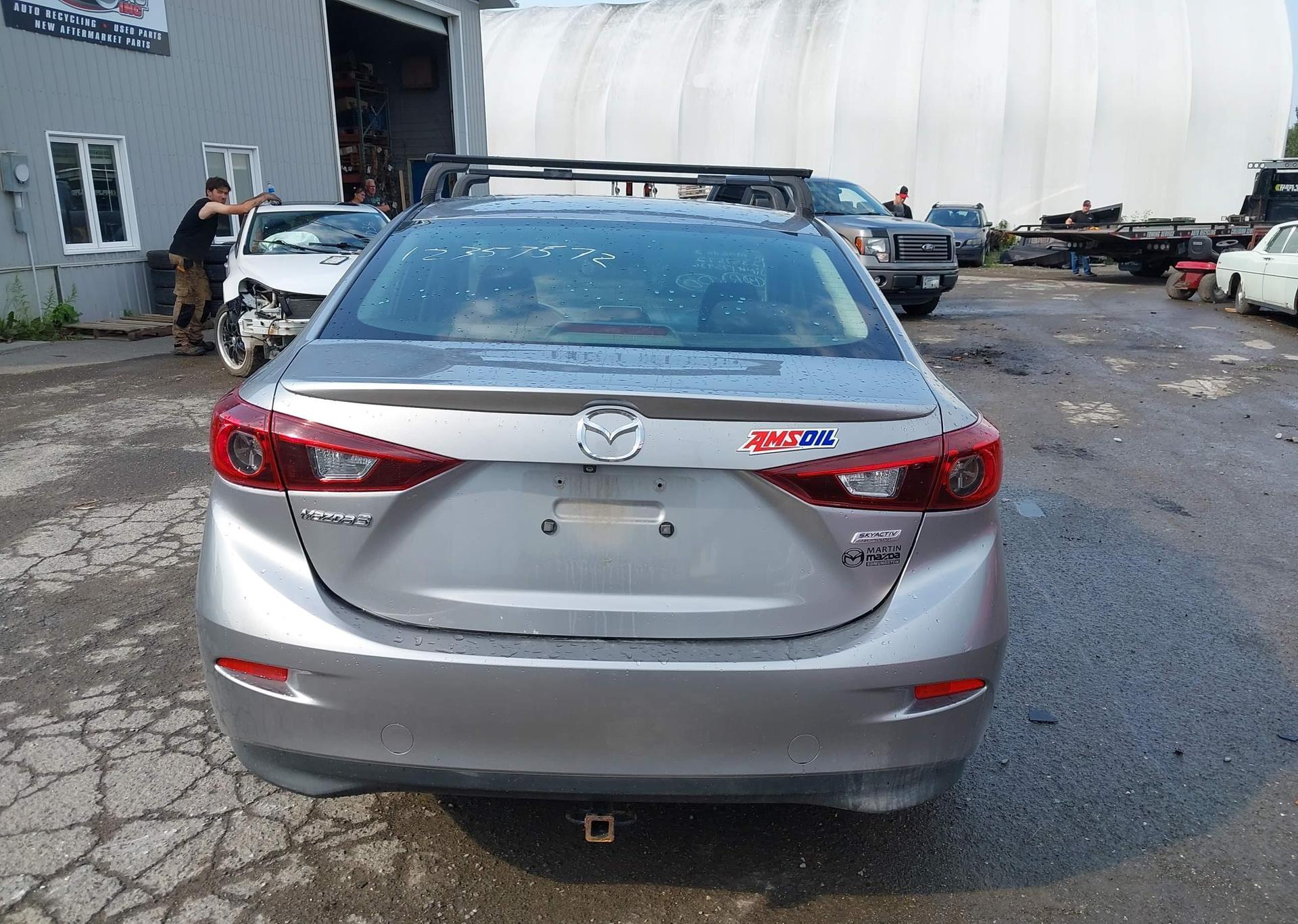 2015 MAZDA MAZDA3 GS