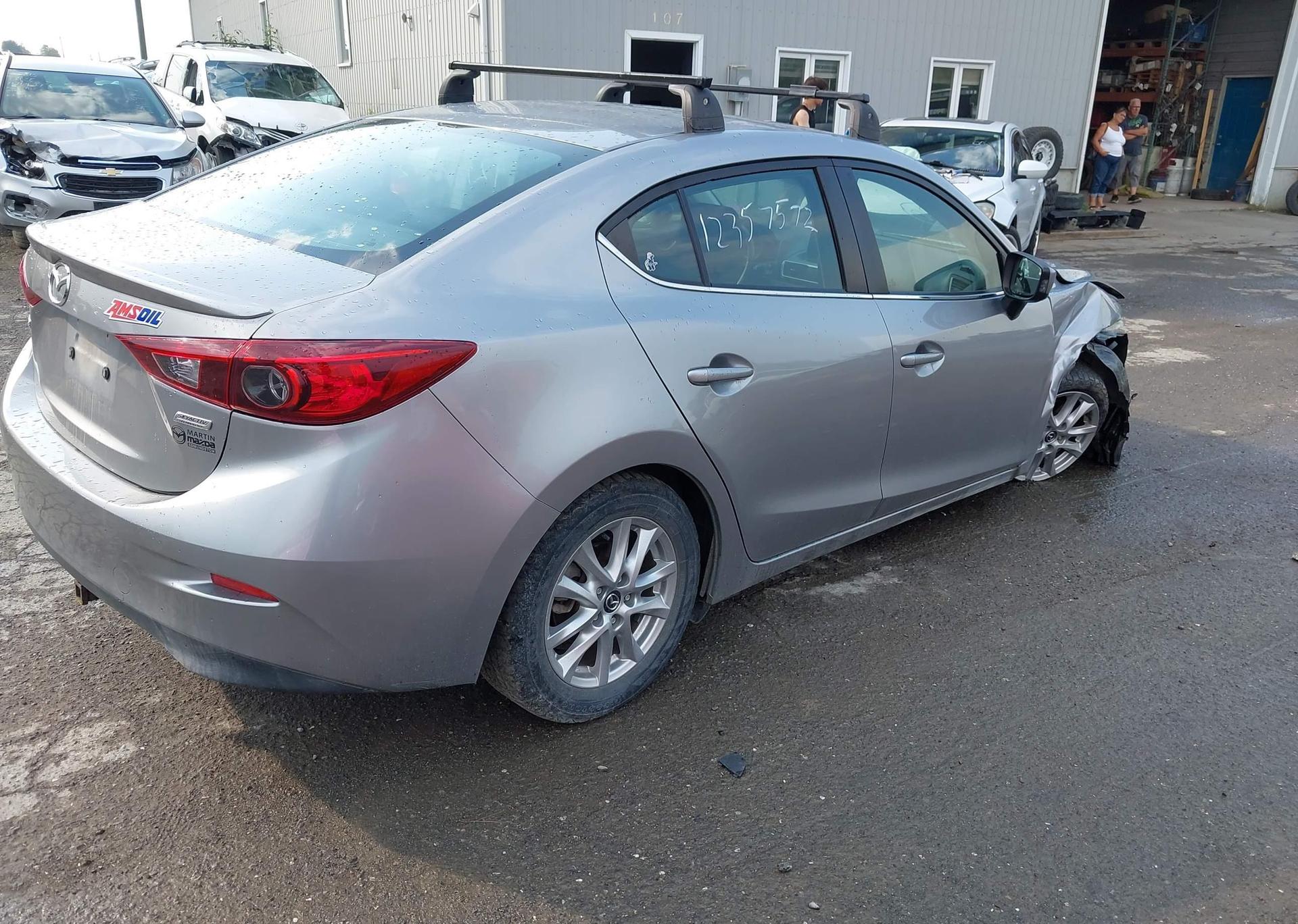 2015 MAZDA MAZDA3 GS