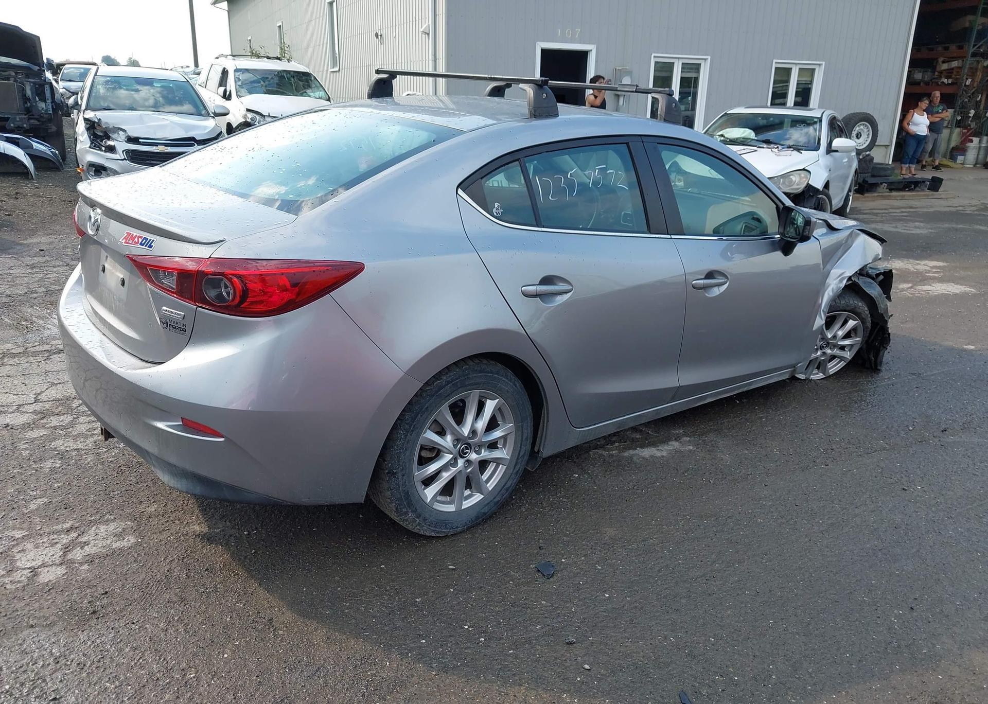 2015 MAZDA MAZDA3 GS