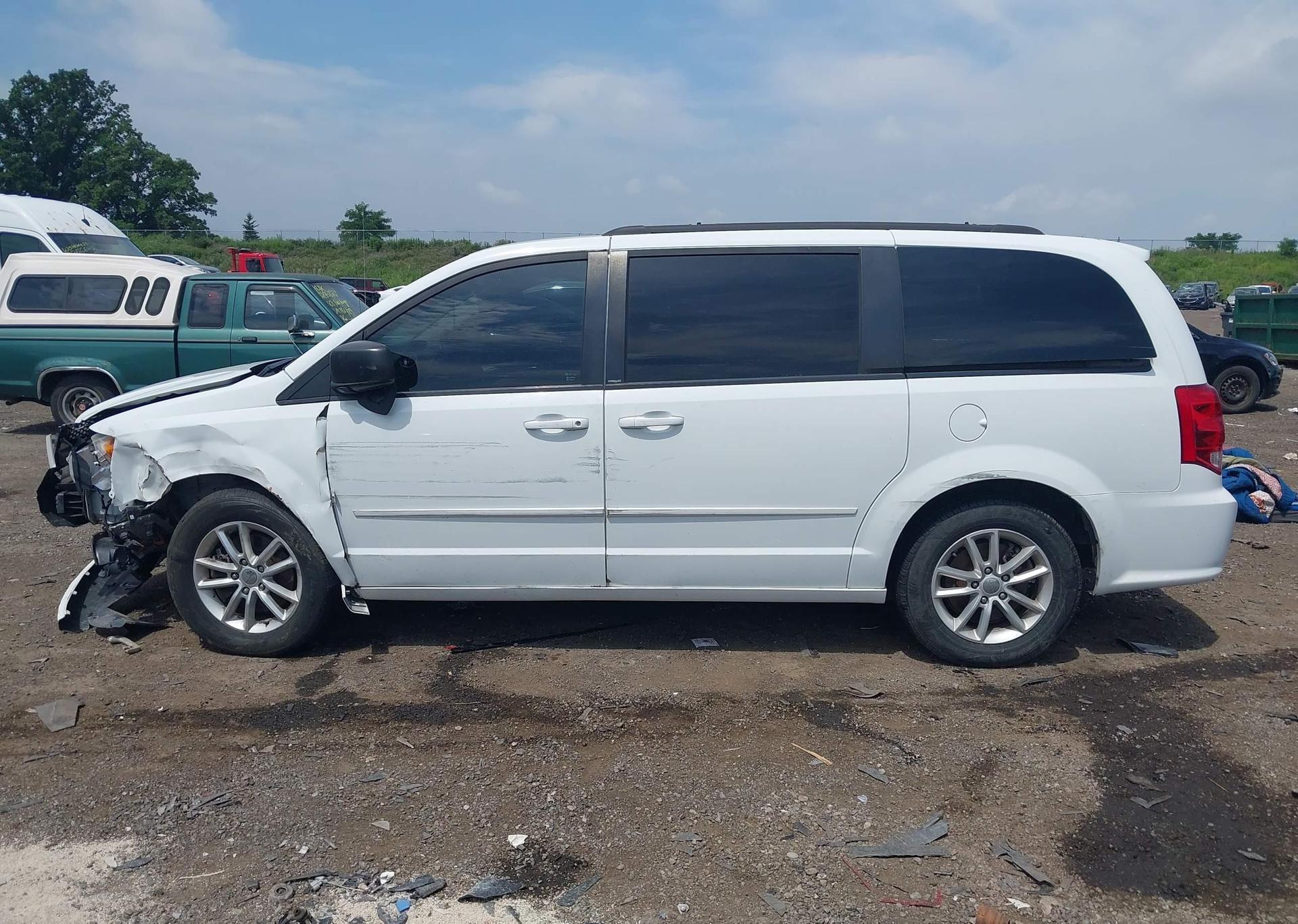 2014 DODGE GRAND CARAVAN SE