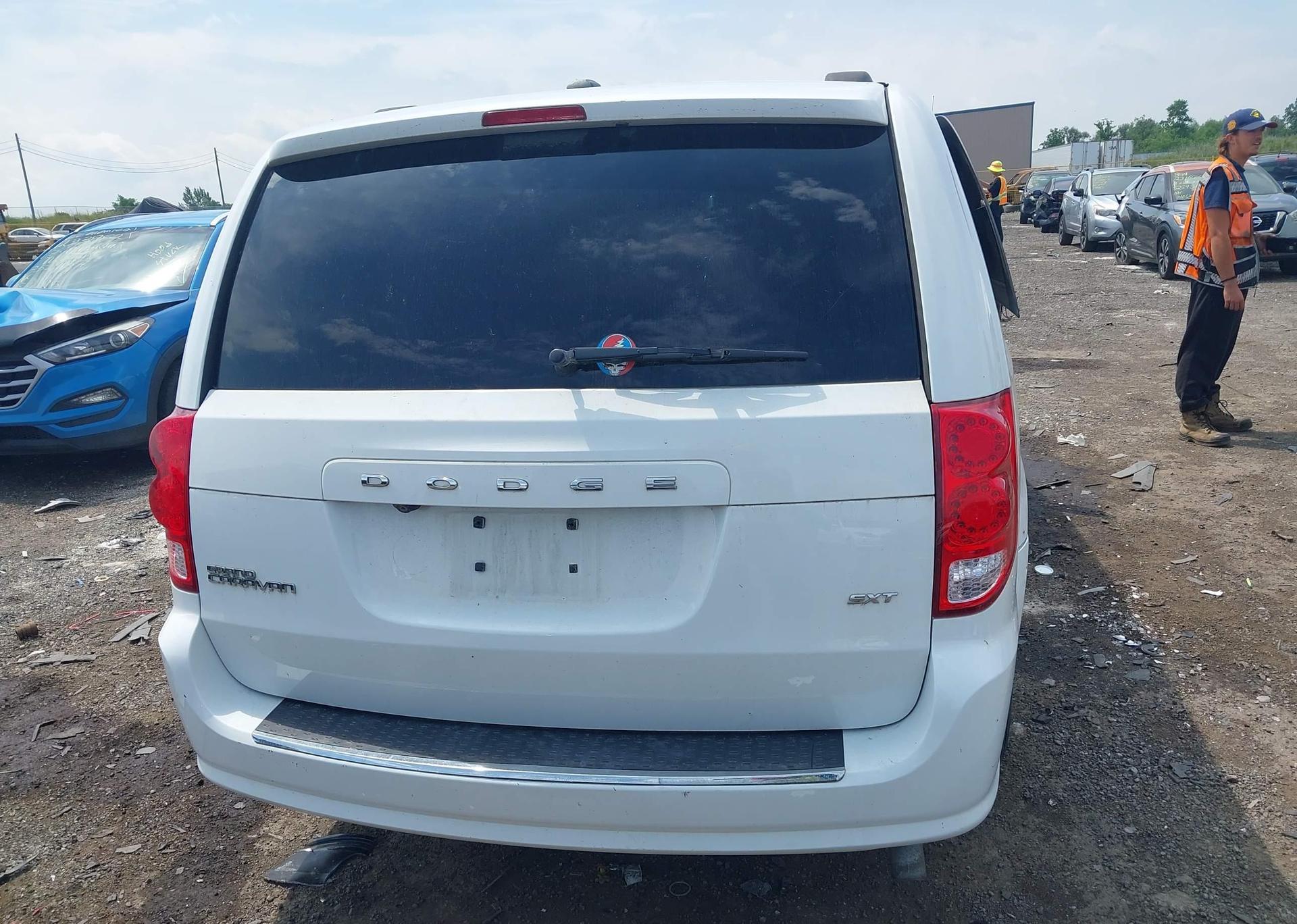 2014 DODGE GRAND CARAVAN SE