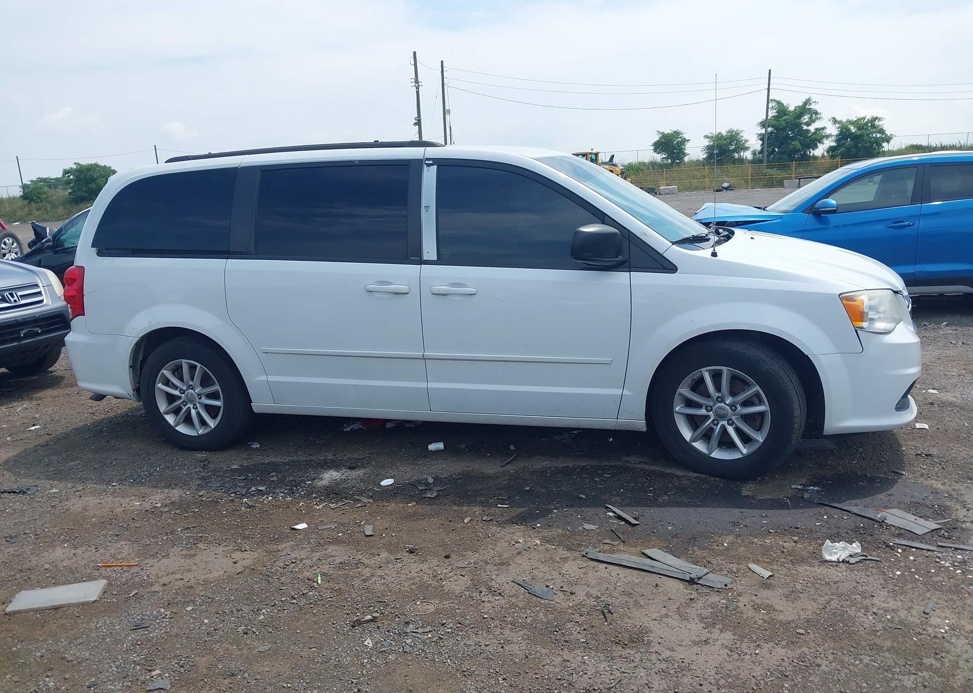 2014 DODGE GRAND CARAVAN SE