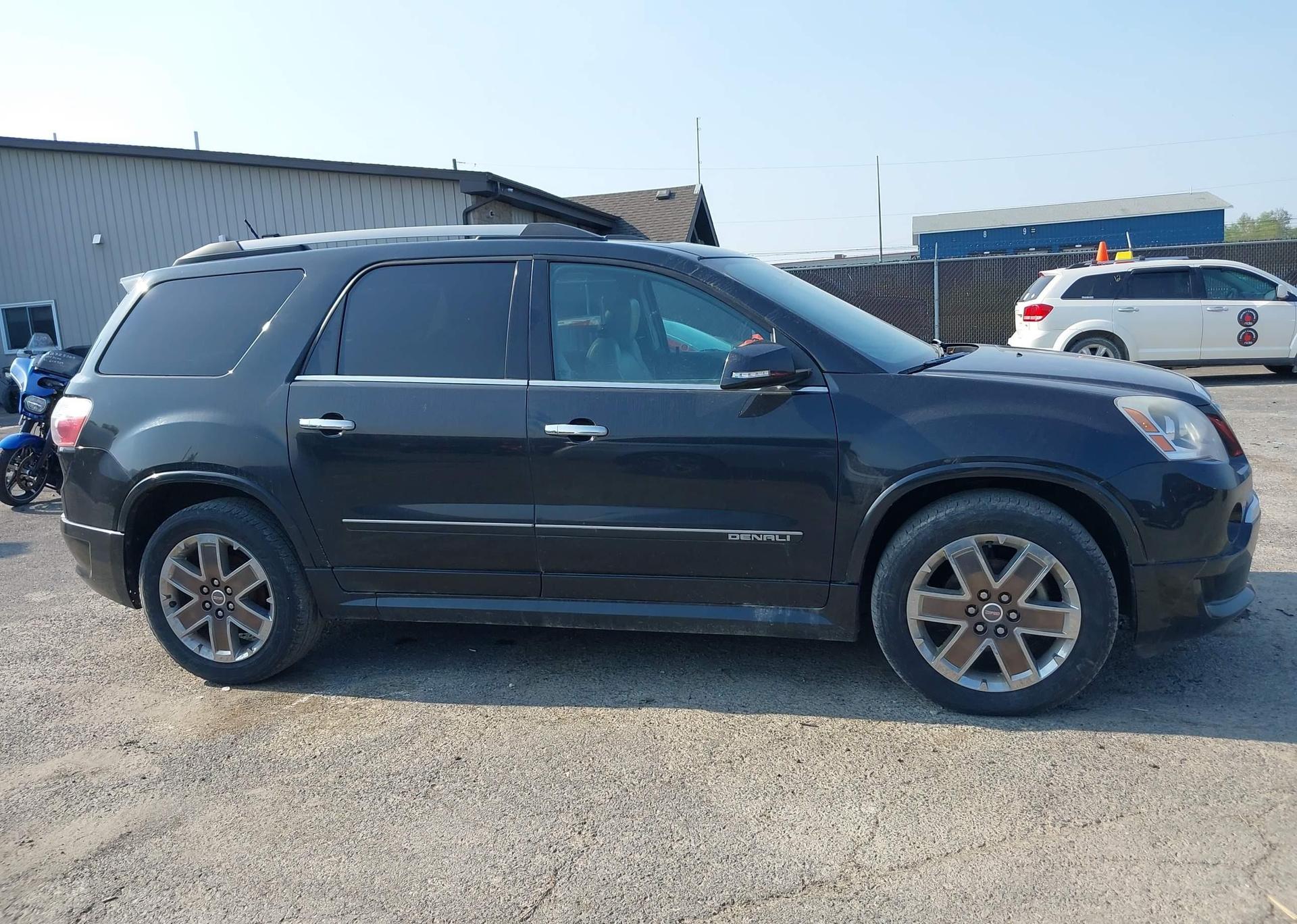 2012 GMC ACADIA DENALI