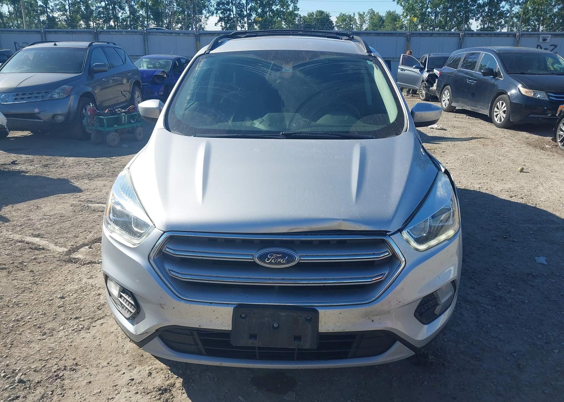 2017 FORD ESCAPE SE