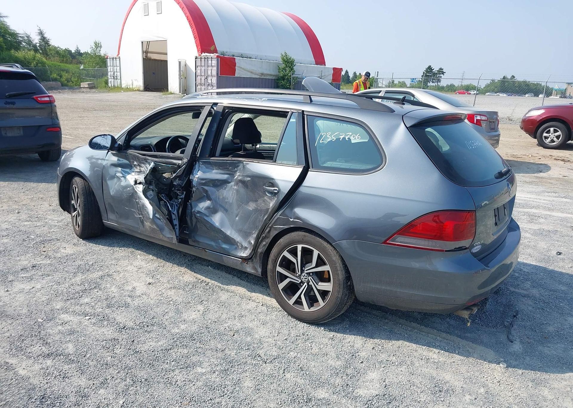 2014 VOLKSWAGEN GOLF 2.0 TDI COMFORTLINE