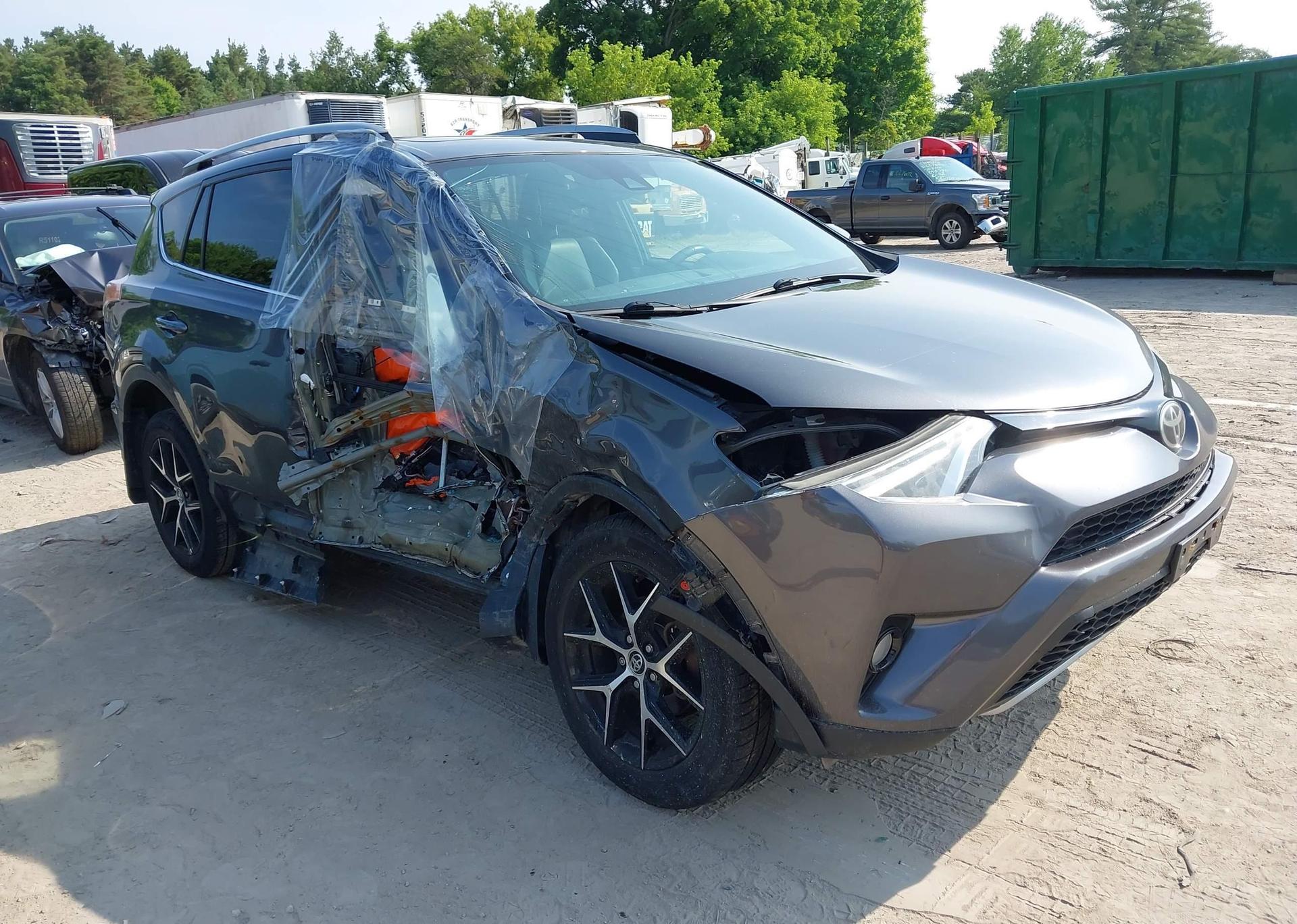 2017 TOYOTA RAV4 SE