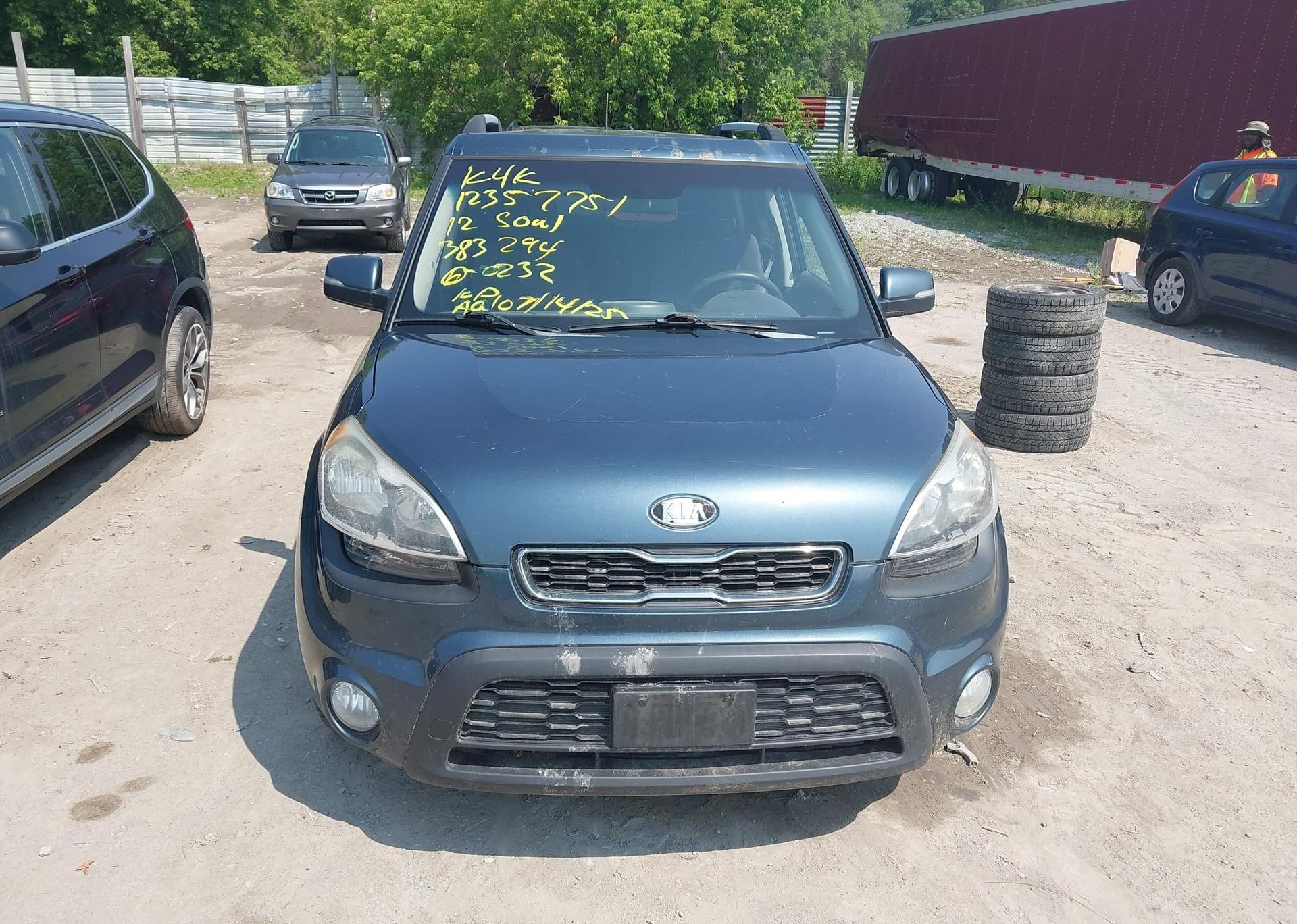 2012 KIA SOUL +