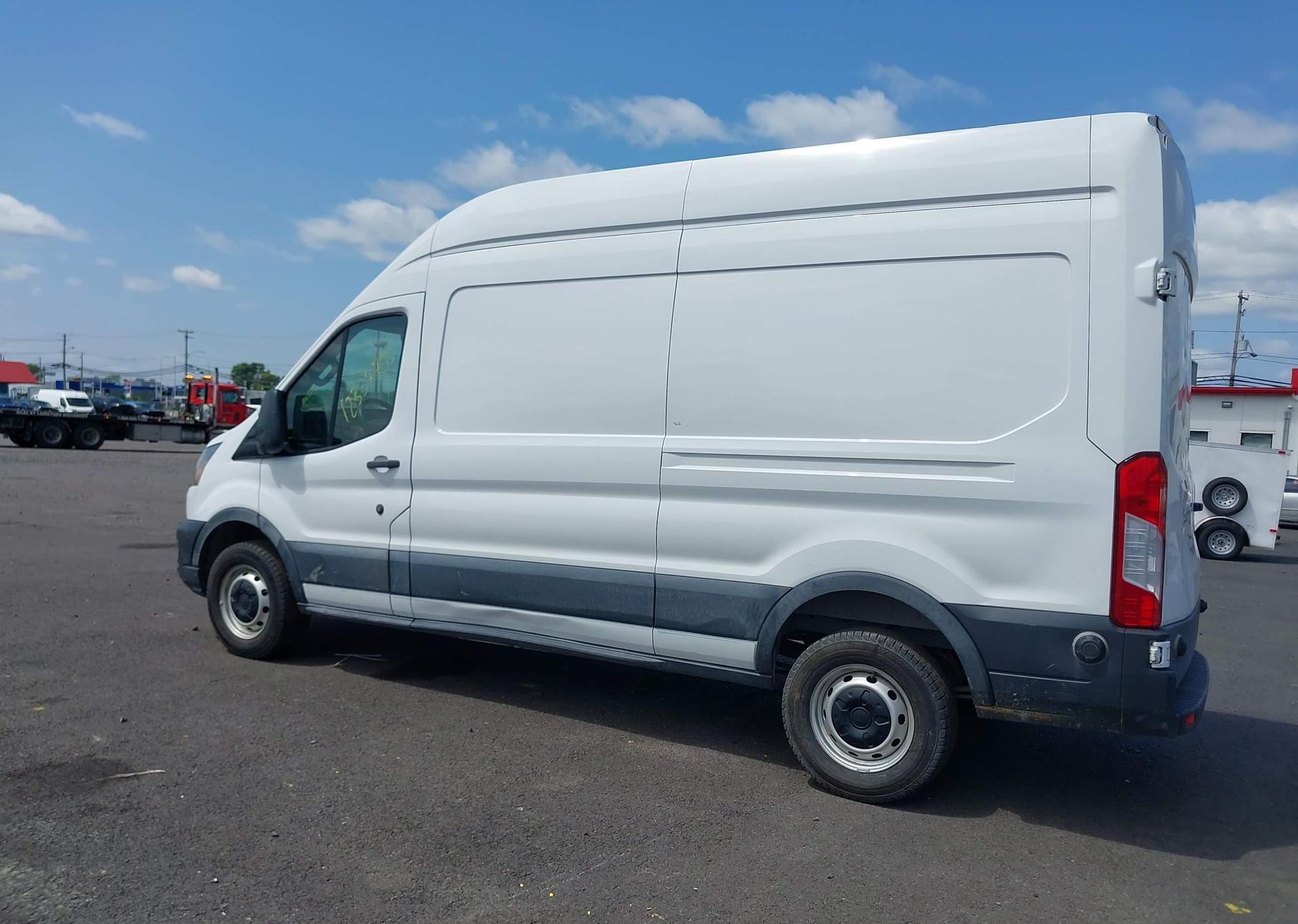 2024 FORD transit t-250